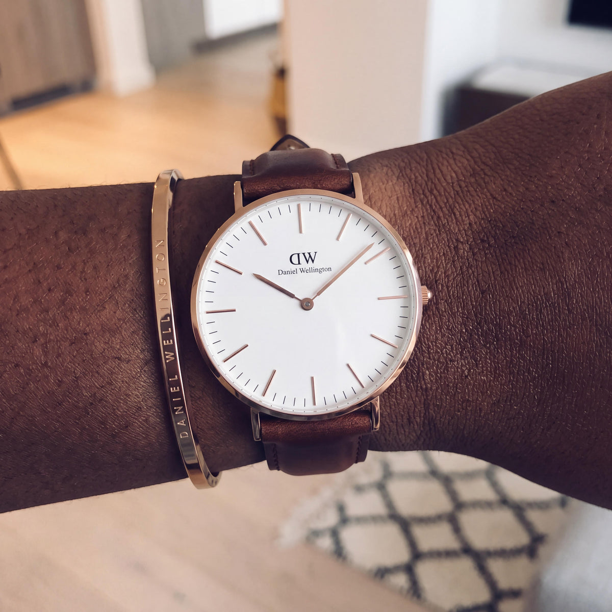 Daniel Wellington DW00100035 Unisex Rose Gold 36mm White Dial Leather Strap Analog Water Resistant Watch, Photo 4