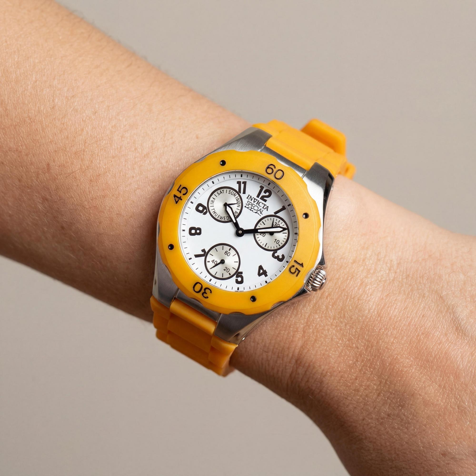 Reloj Invicta Casual de cuarzo multifunción para mujer, con correa de silicona naranja y blanca, caja de acero inoxidable, 38 mm, Photo 3