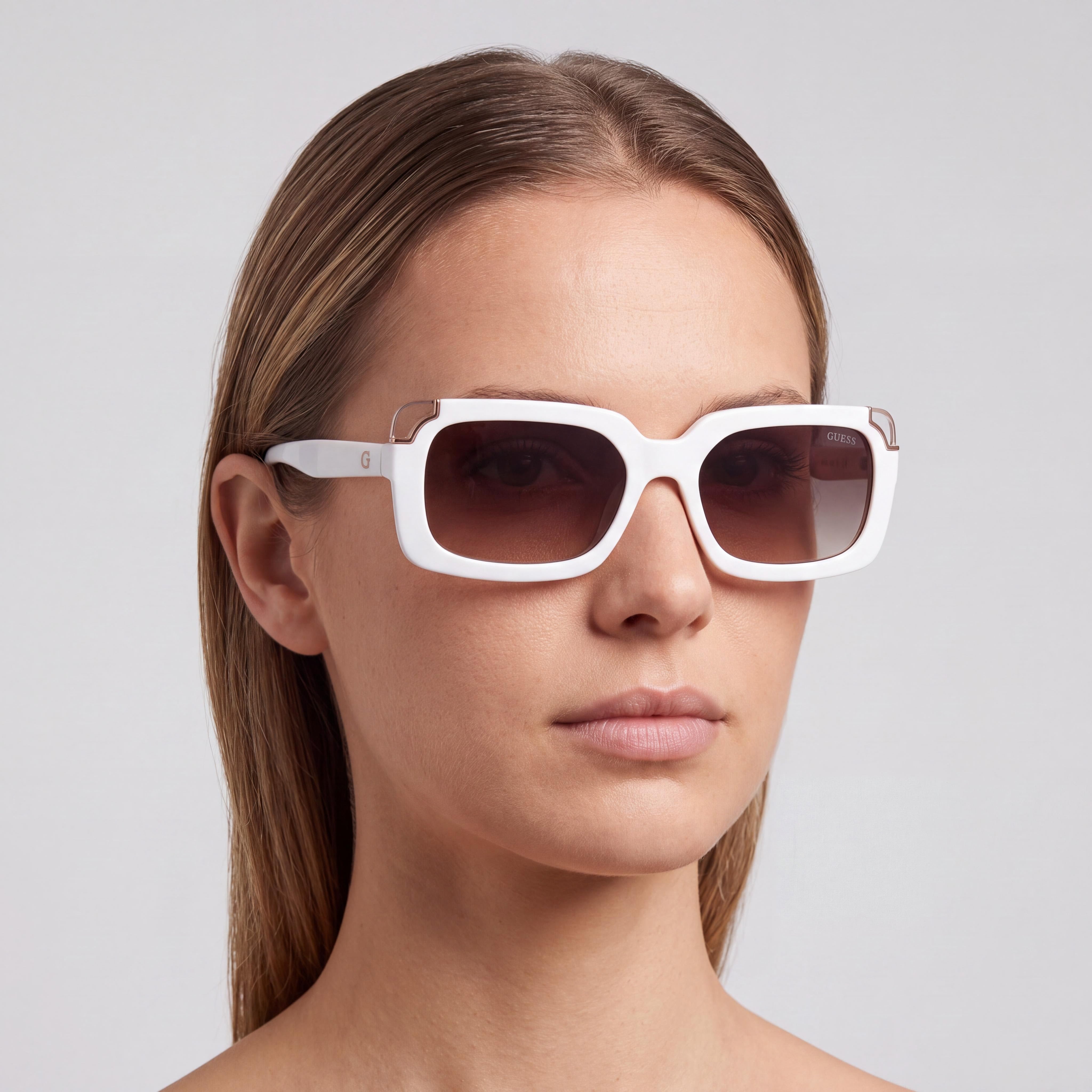 GUESS Women's Square UV400 Protective Sunglasses, Multicoloured Injected Frame, Gradient Brown Lenses 59mm, Photo 4