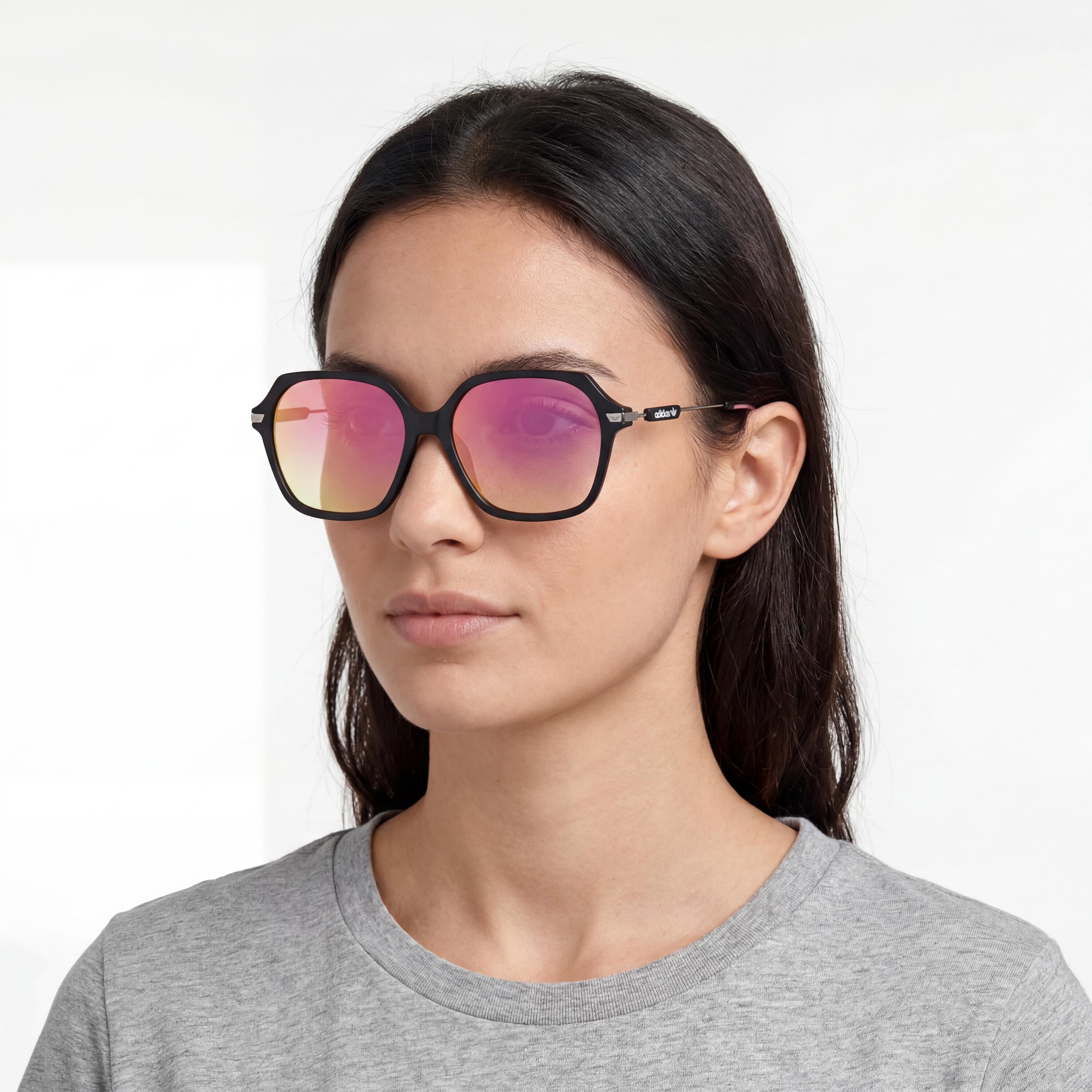 Gafas Adidas Originals Or0082 para mujer, montura de plástico, negro mate, lentes burdeos de espejo no polarizadas con protección UV, 55mm, Photo 4