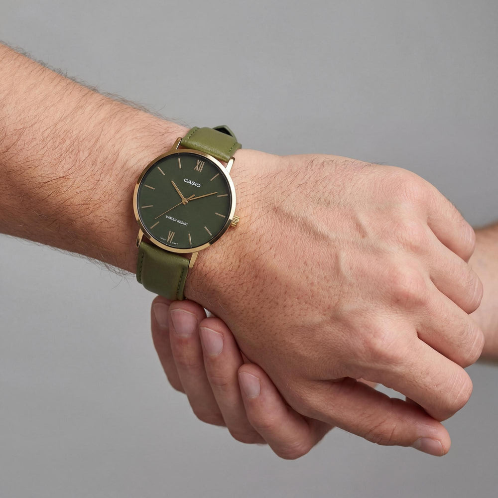 Reloj analógico Casio para hombre con movimiento de cuarzo, correa de piel auténtica verde, caja de acero inoxidable, 40 mm