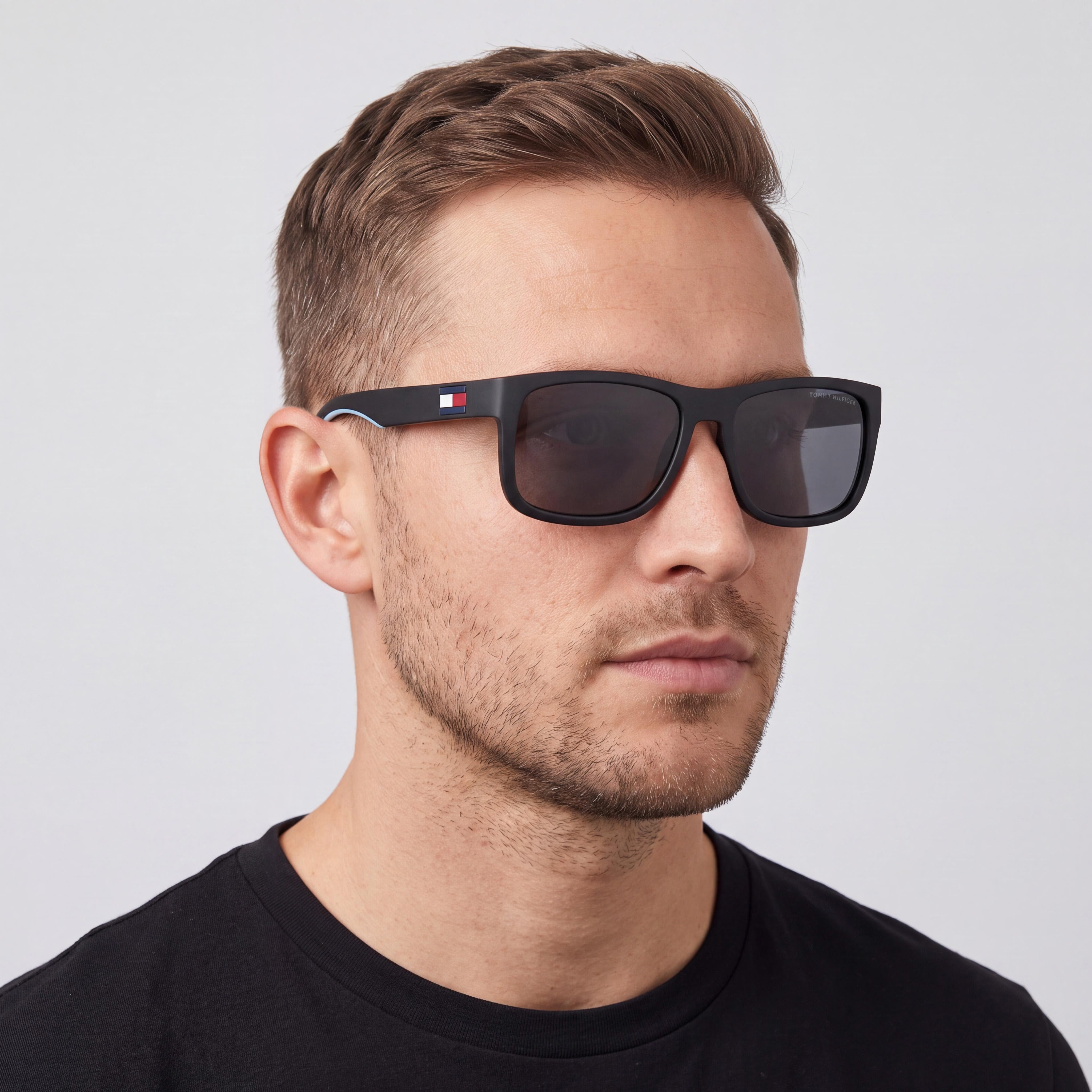 Gafas de sol deportivas clásicas Tommy Hilfiger TH 1556/N/S de acetato para hombre, negras y grises, 100 % protección UV, 56 mm, Photo 4