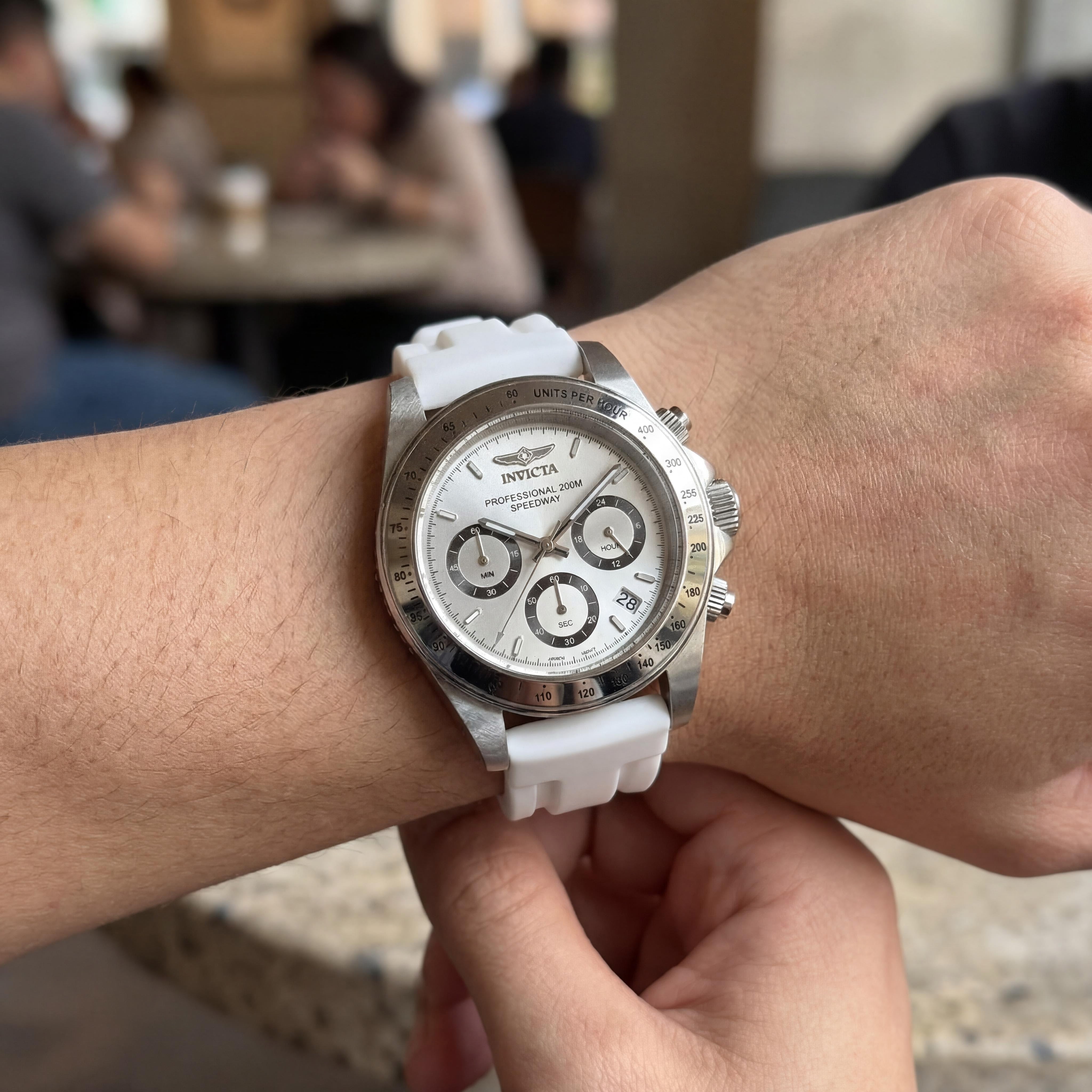 Invicta Speedway 50488 Reloj unisex de cuarzo, correa de silicona, esfera plateada, 40 mm, Photo 4