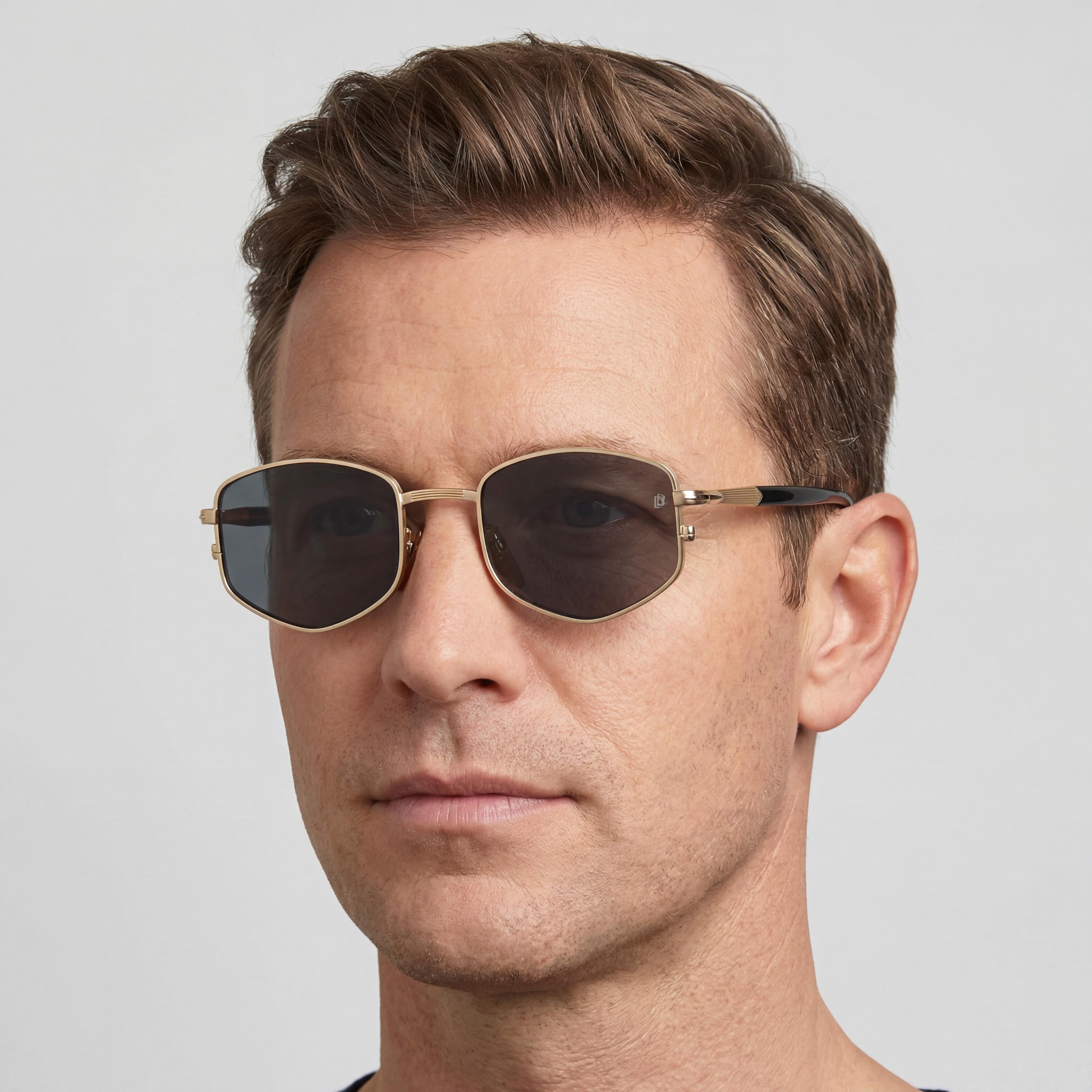 David Beckham DB 1129/S Men's Rectangular Gold Dark Grey Frame Gold Black Lens Polycarbonate 100% UV Protection 52mm, Photo 5
