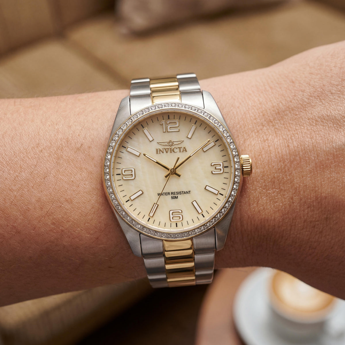 Invicta Specialty 50135 Reloj de pulsera de cuarzo de acero inoxidable para mujer, caja de 38 mm, resistente al agua 5 ATM, Photo 4