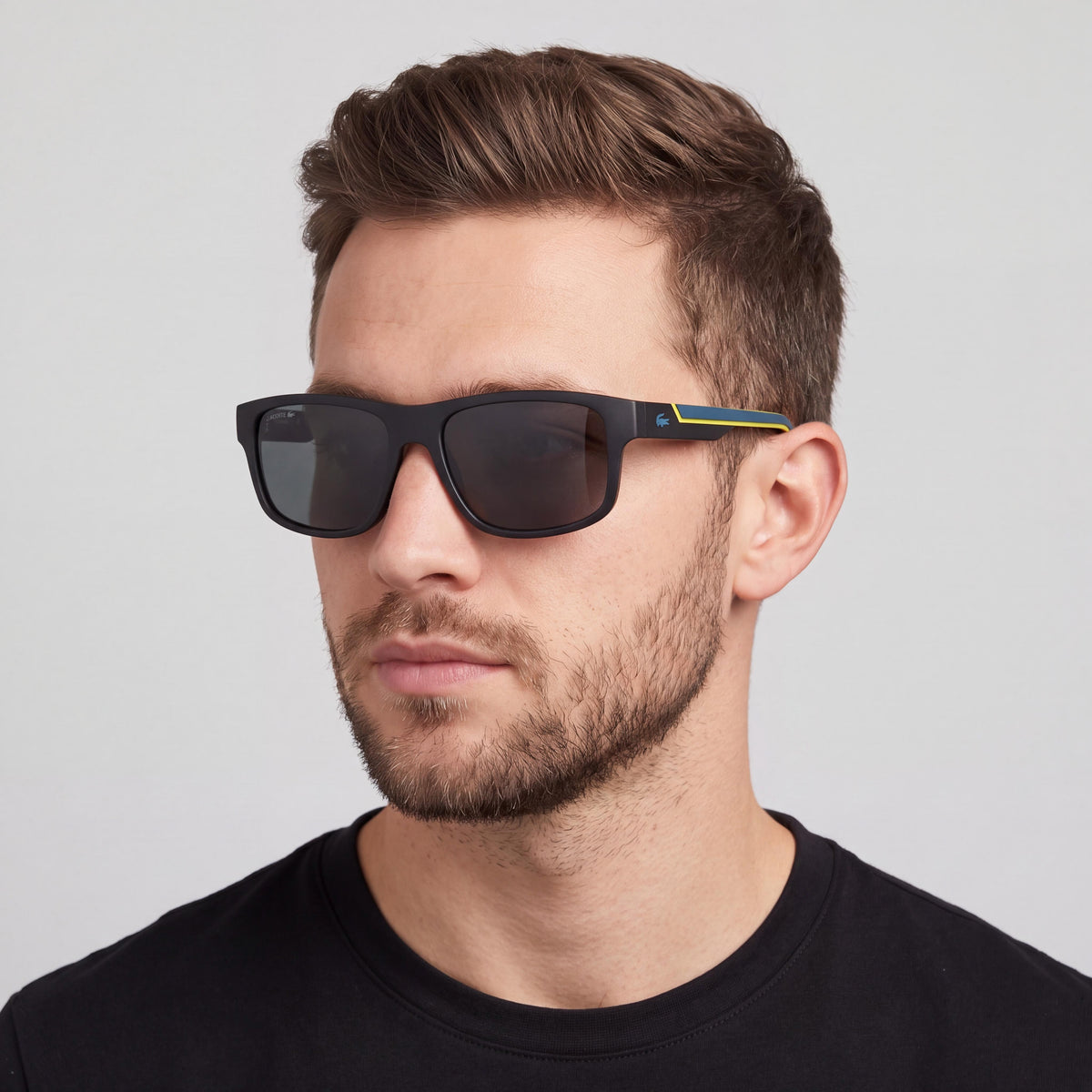 Gafas de sol Lacoste L6057s para hombre, de plástico negro mate con lentes grises sólidas no polarizadas con protección UV de 57 mm, Photo 4