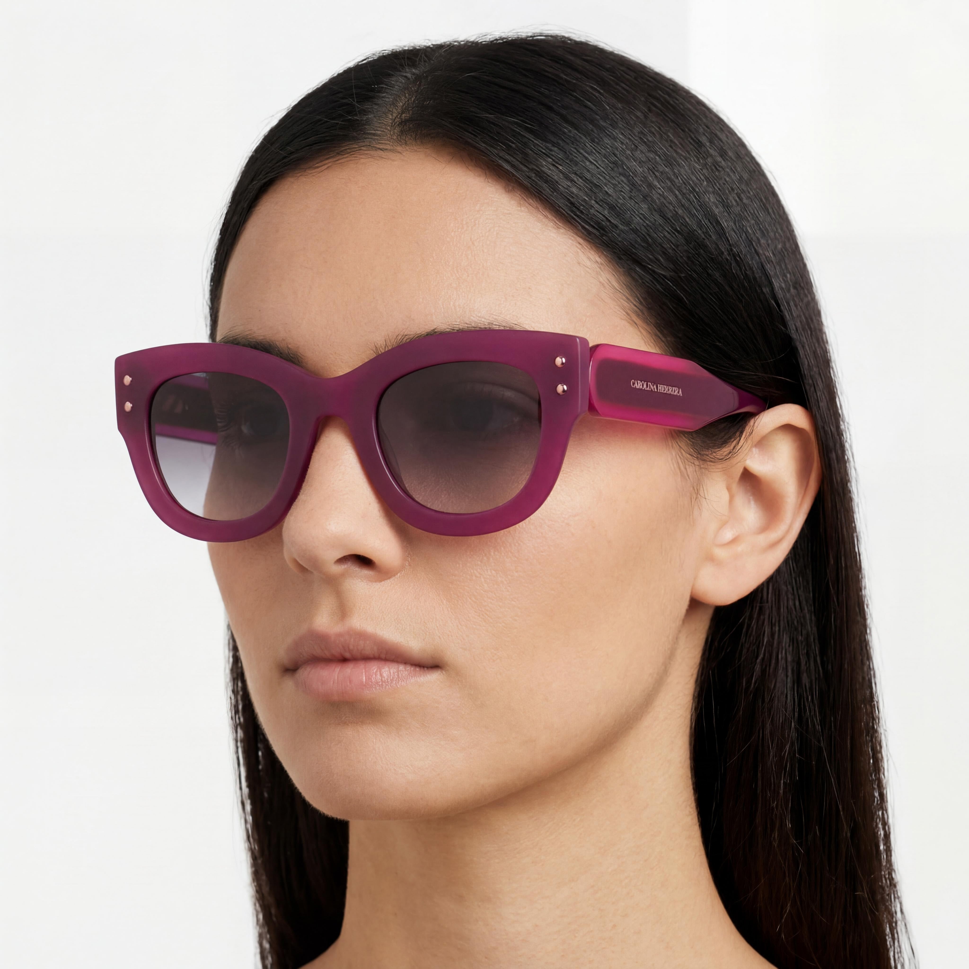 Carolina Herrera Casual Women's Sunglasses, Cyclamen Ecological Oil Frame, Grey Doubleshade Lenses 47-26-145, Photo 4