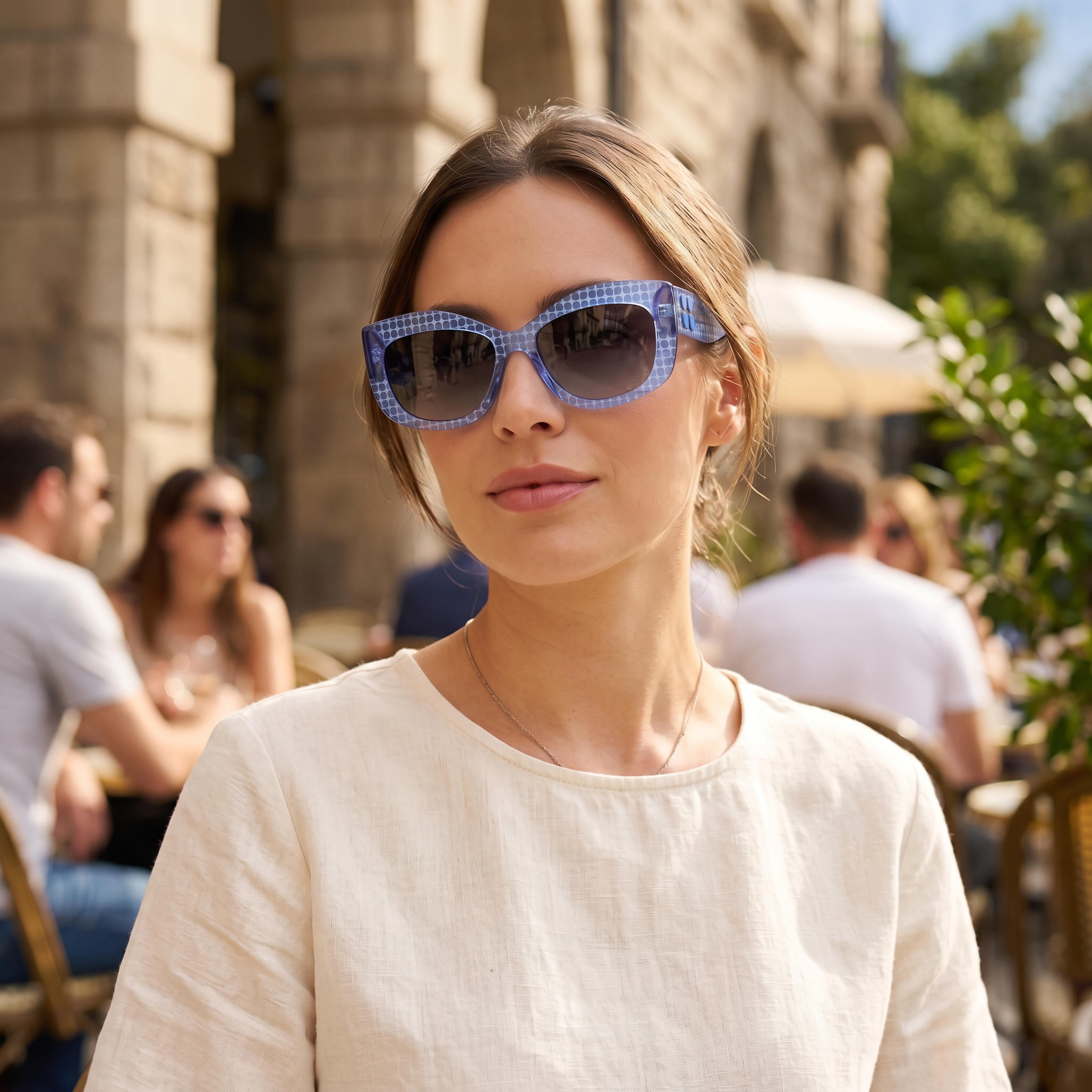 kate spade new york Gafas de sol informales azules ecológicas sin polarizar para mujer con lentes de sombra gris oscuro 54 mm, Photo 6