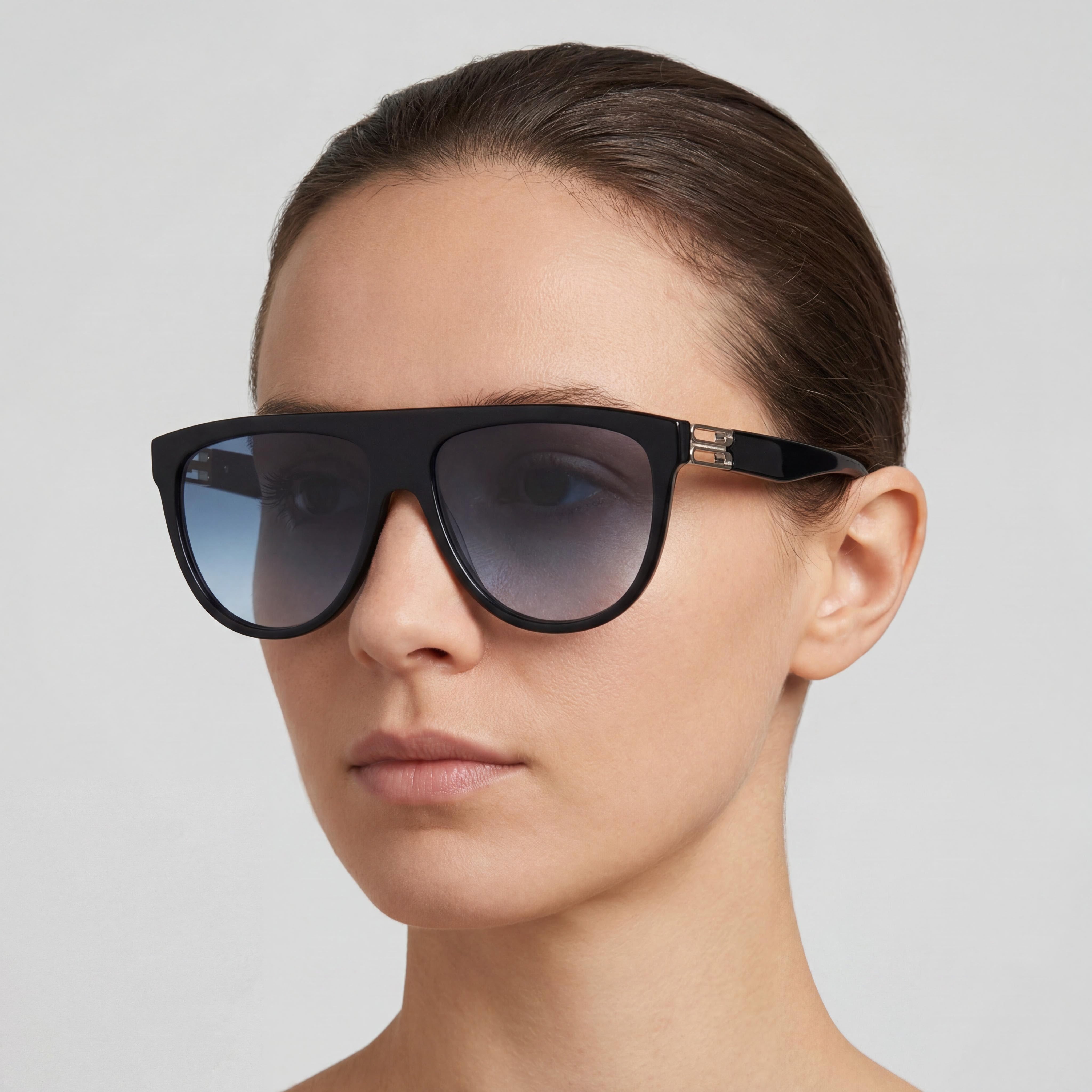 Victoria Beckham Vb680s Women's Metallic Midnight Blue Sunglasses, 58mm Lens, 14mm Bridge, 145mm Temple, Photo 3