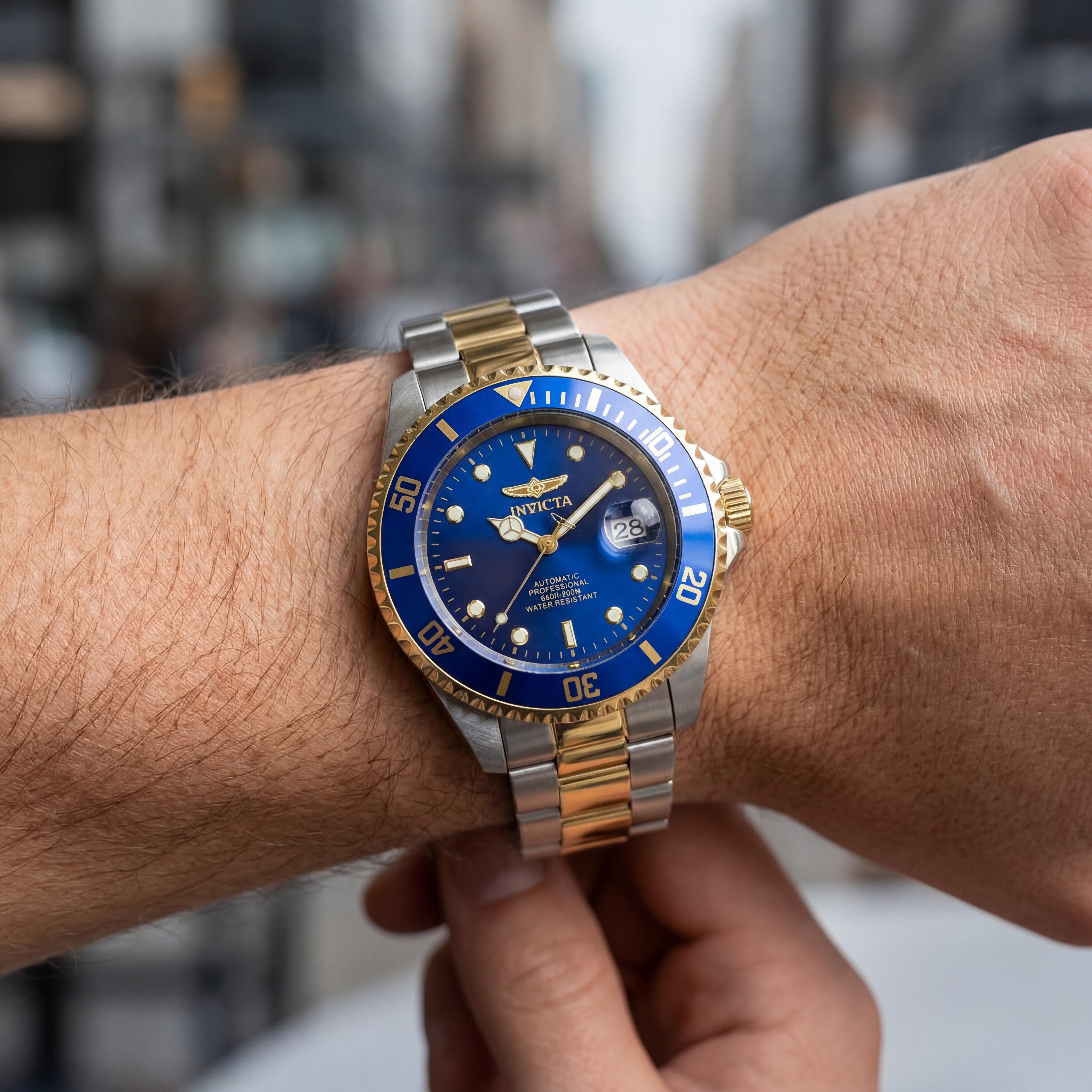 Invicta 34042 Men's Japanese Automatic Two Tone Stainless Steel Blue Dial Luminous 200M Water Resistant Watch 47mm, Photo 4