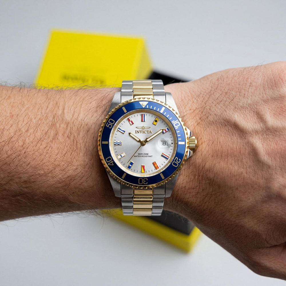Invicta Pro Diver 49887 Men's Quartz Watch, 40mm Stainless Steel Case, Silver Dial, Stainless Steel Bracelet