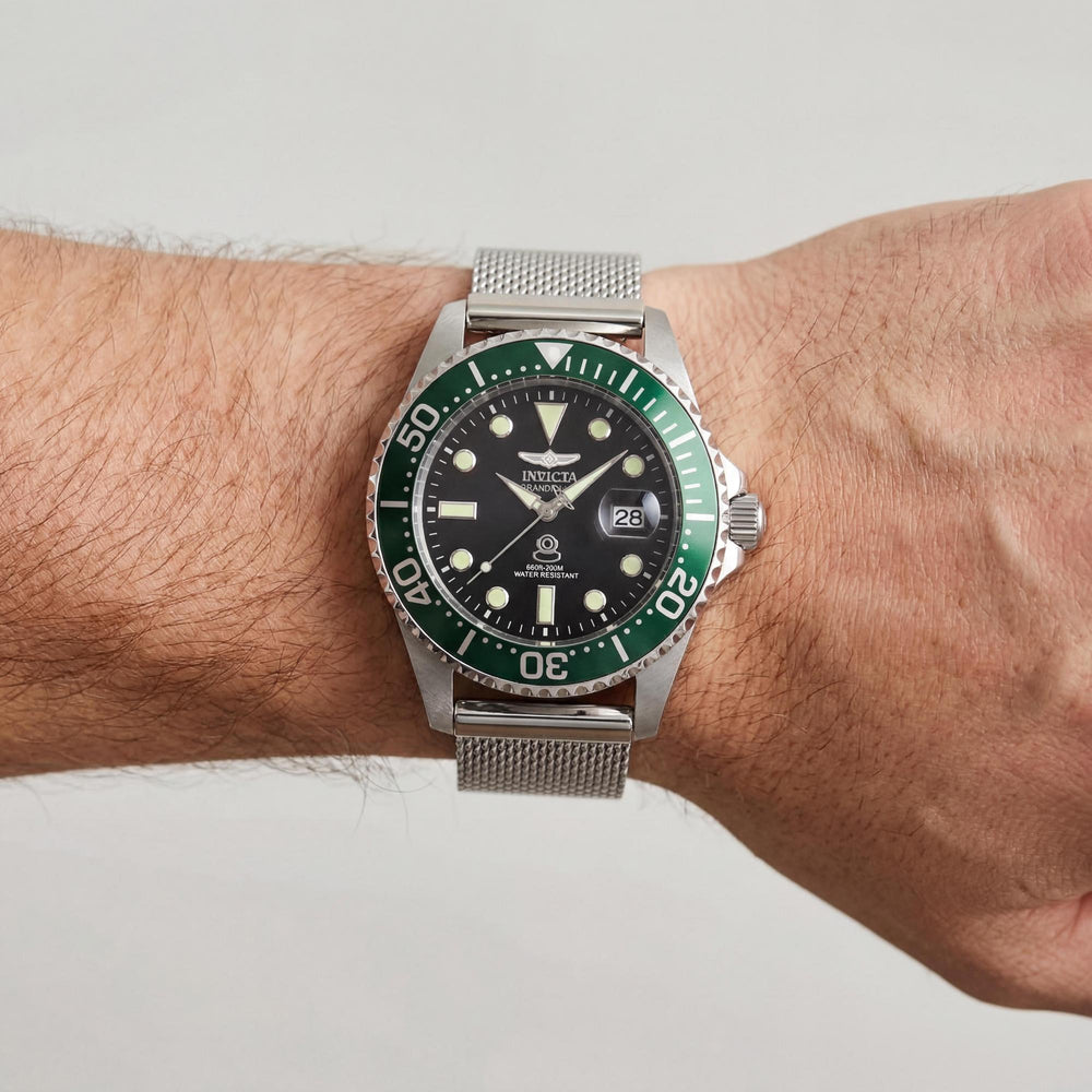Reloj de cuarzo clásico unisex Invicta Pro Diver 48216, acero inoxidable, esfera dorada, resistencia al agua de 20 bar, correas adicionales, 42 mm