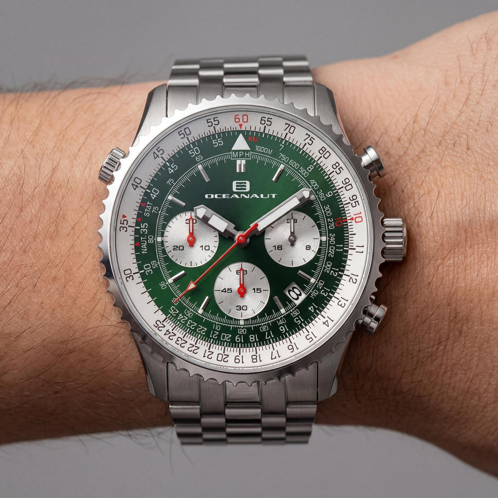 Reloj cronógrafo Oceanaut para hombre con esfera verde, caja y pulsera de acero inoxidable.
