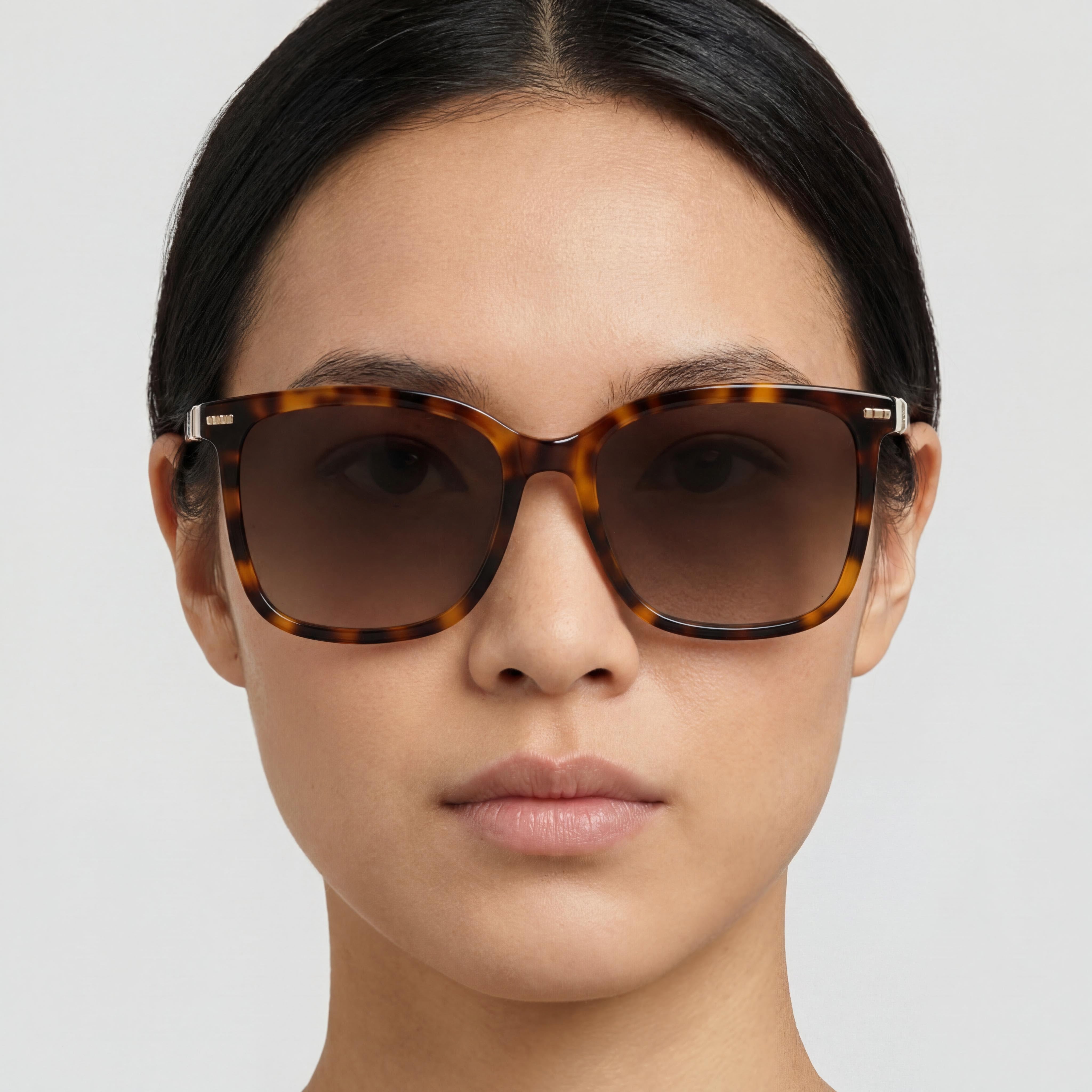 Carolina Herrera Classic Unisex Ivory Acetate Sunglasses 100% UV Protection 57mm, Photo 5