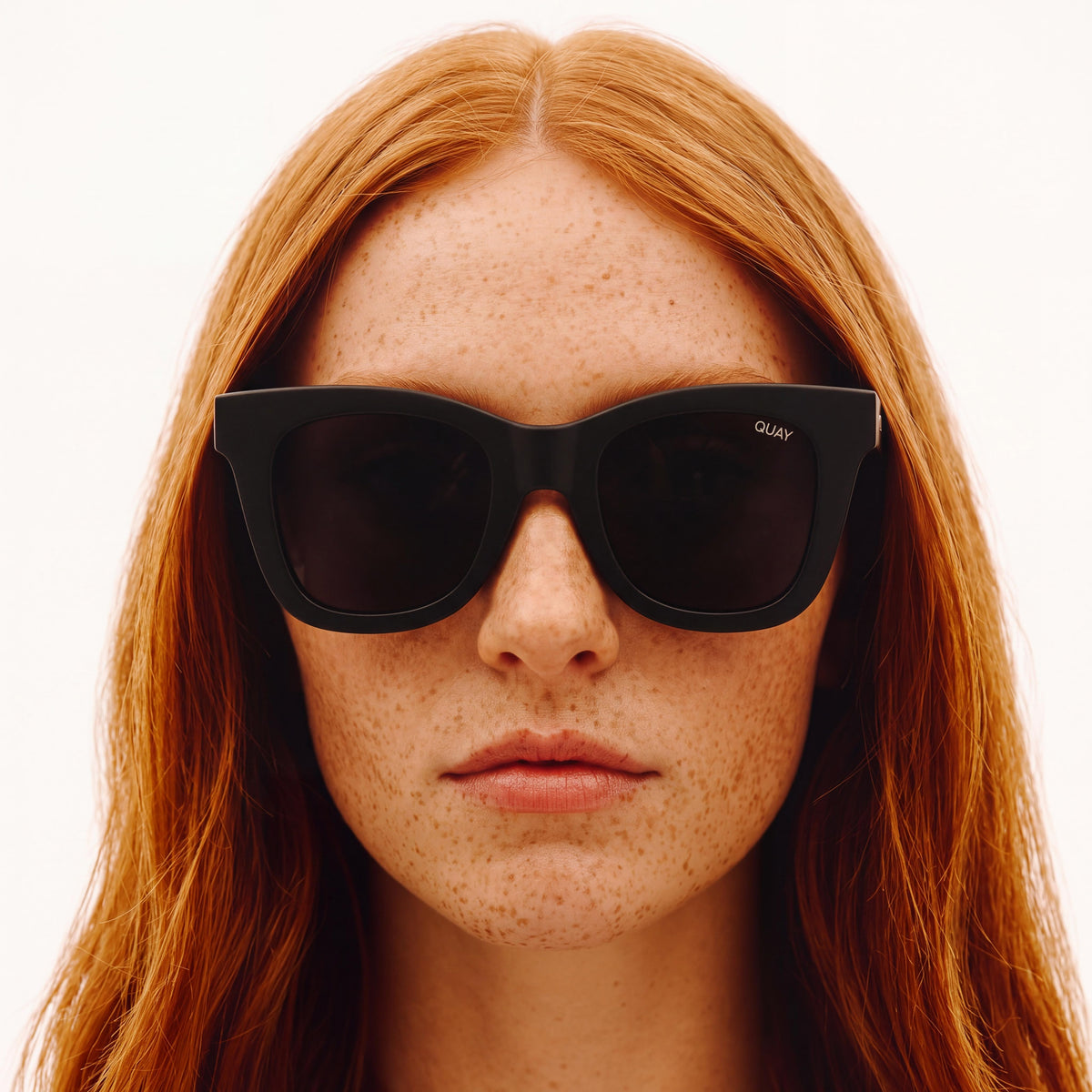 QUAY AUSTRALIA After Hours Women's Modern Black Smoke Polarized Plastic UV Protection Sunglasses 150mm, Photo 4