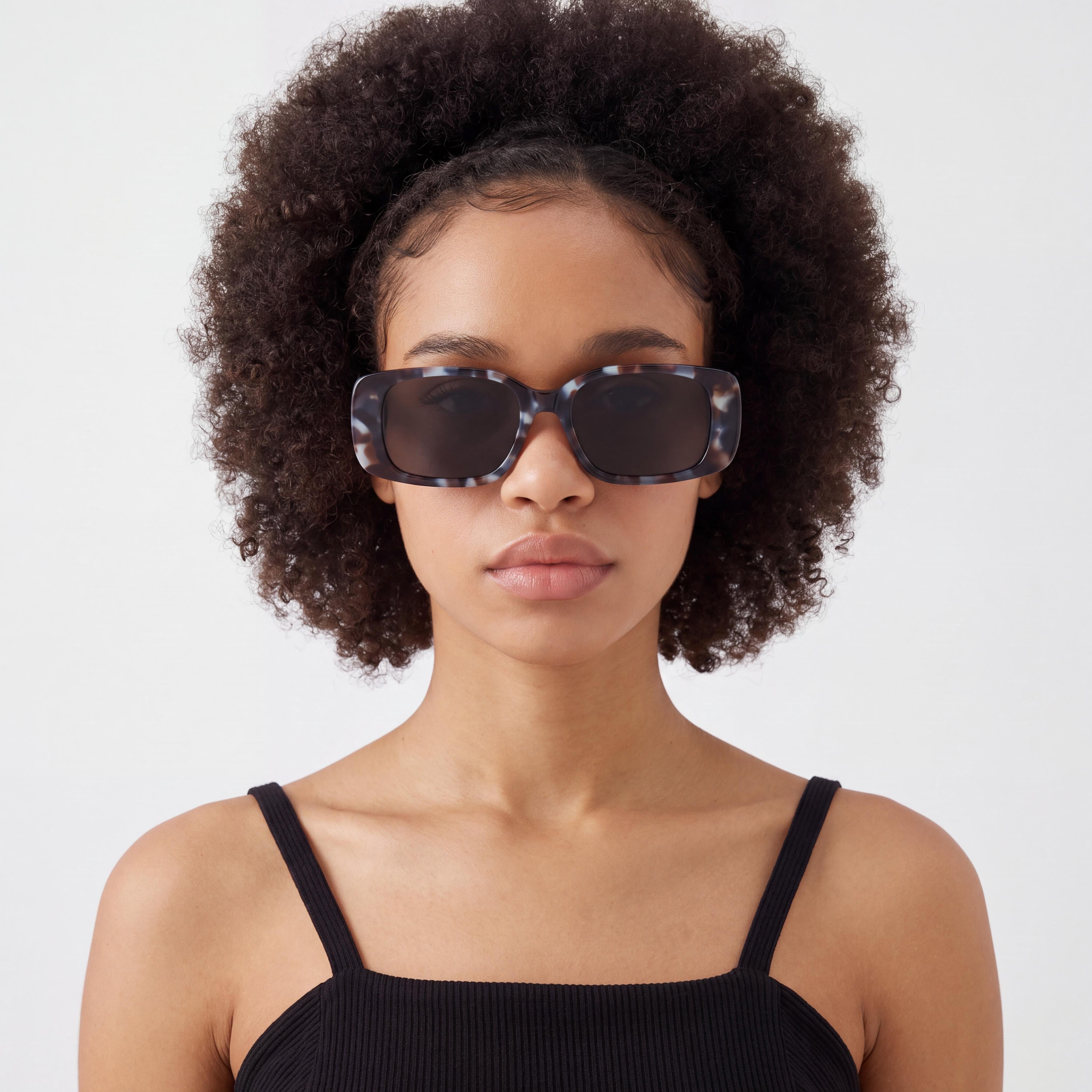 Gafas de sol cuadradas de acetato para mujer de QUAY AUSTRALIA en Storm Tortoise Smoke con lentes Smoke, Photo 4