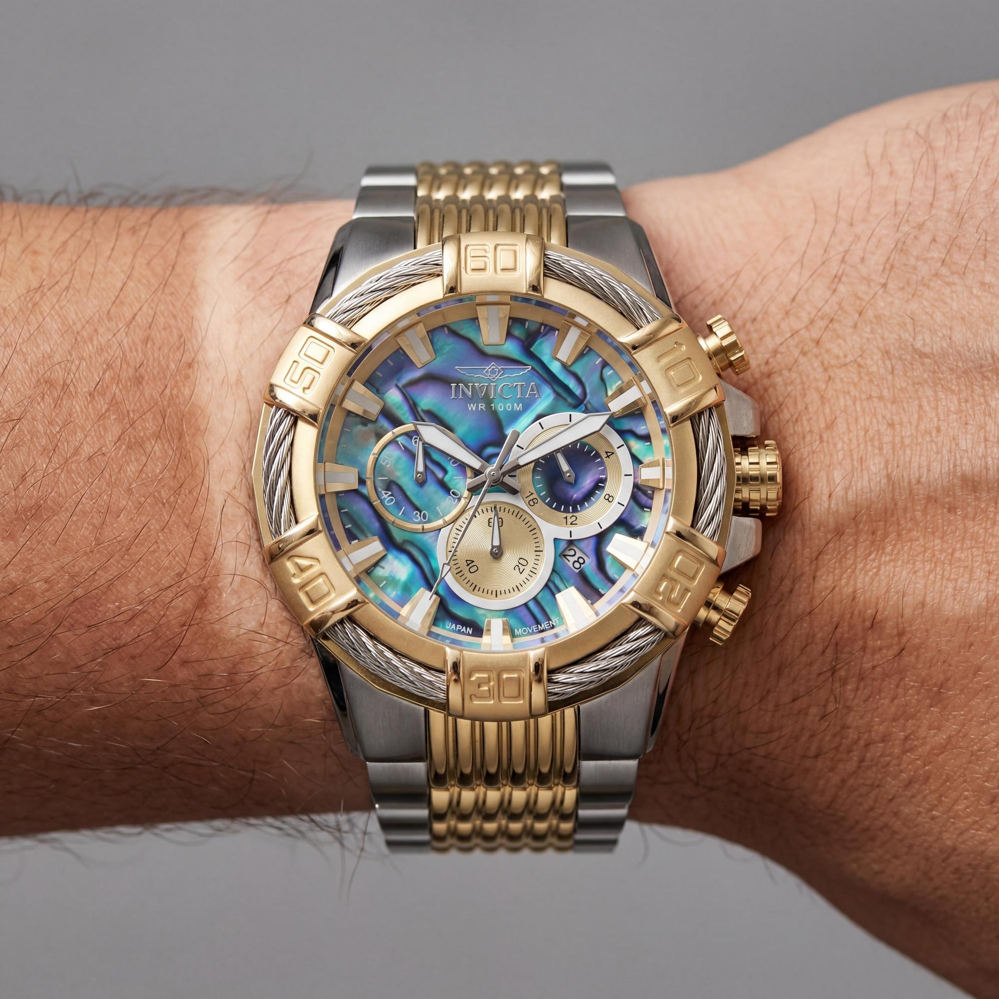 Reloj Invicta Bolt 49898 de 51 mm unisex con pulsera de acero inoxidable plateada, esfera multicolor, resistente al agua hasta 10 ATM, Photo 3