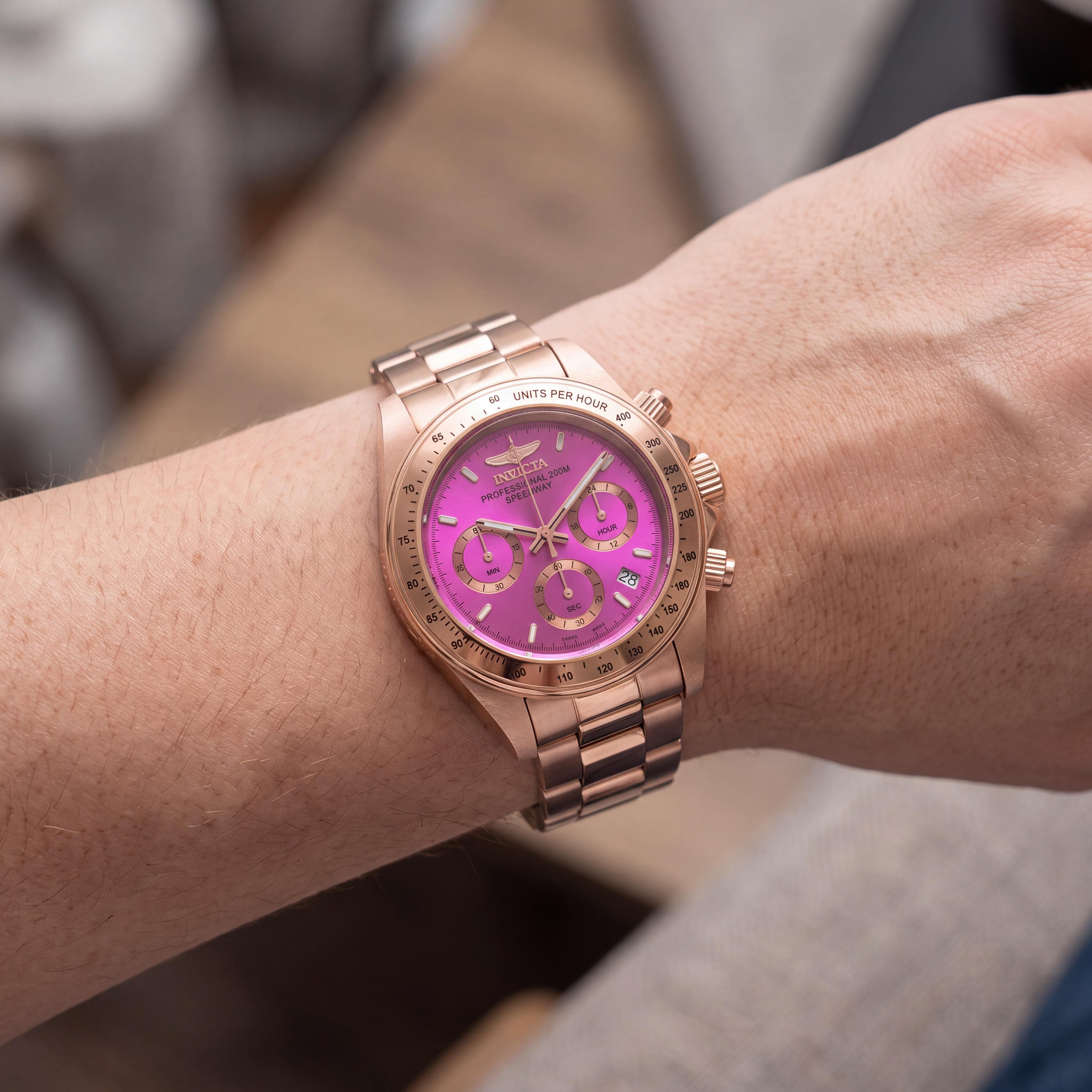 Invicta Bracelet Unisex Pink Rose Gold Stainless Steel Chronograph Watch, Glow In The Dark, 200M Water Resistant, Photo 4