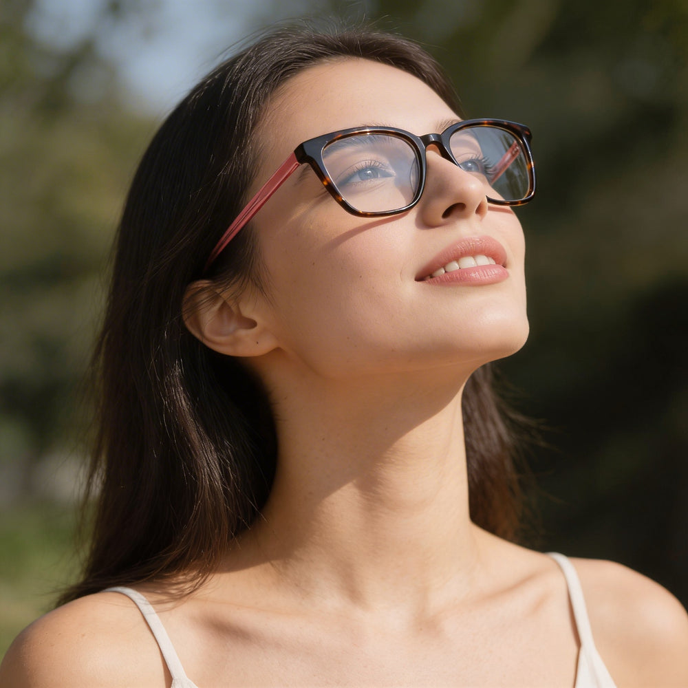 Gafas de sol DKNY Modern DK5060 para mujer con montura de acetato color carey oscuro y lentes de policarbonato, tamaño 52 mm