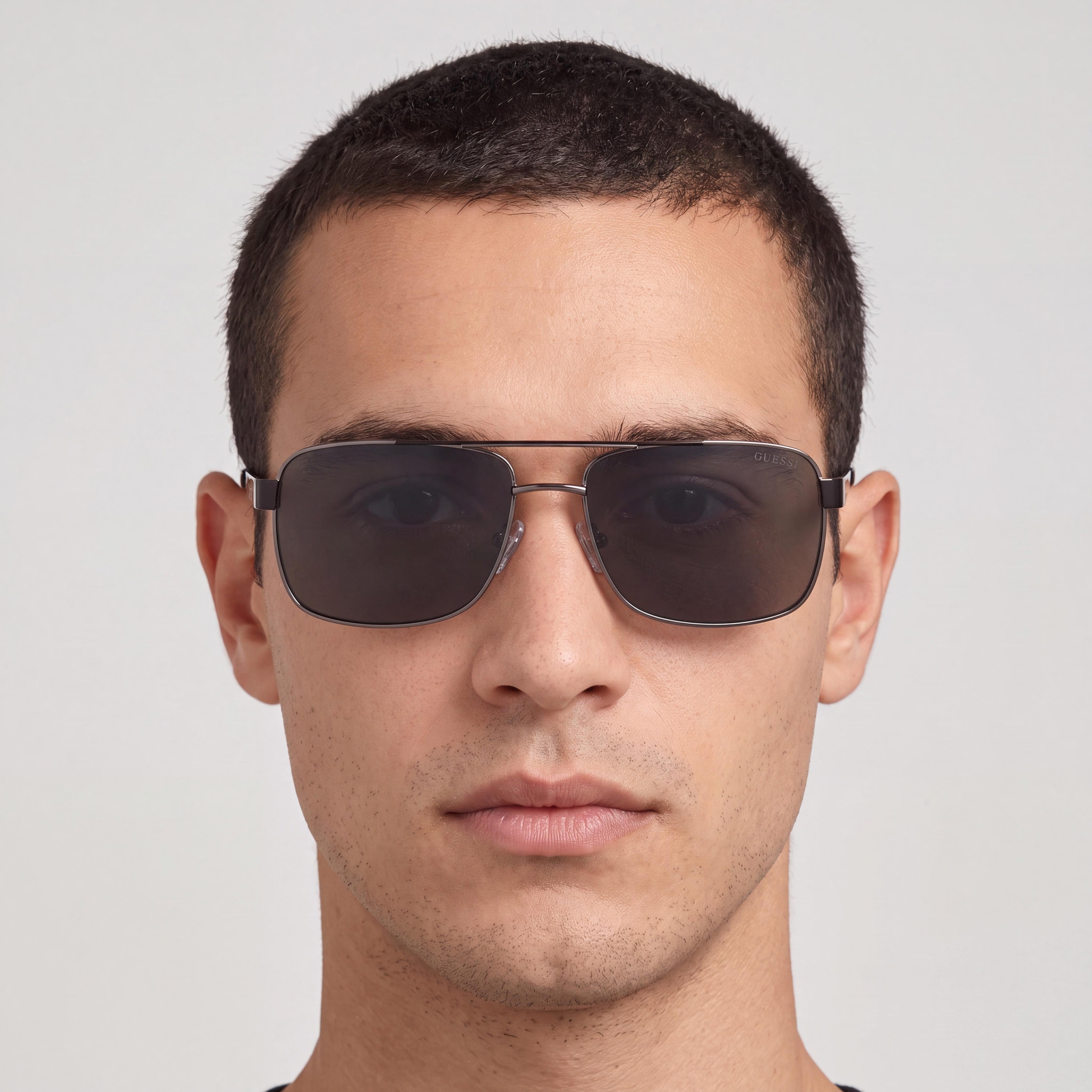 GUESS Gu6968 Men's Plastic Gunmetal Frame with Acetate Smoke Polarized UV Protected Lenses 58mm, Photo 4