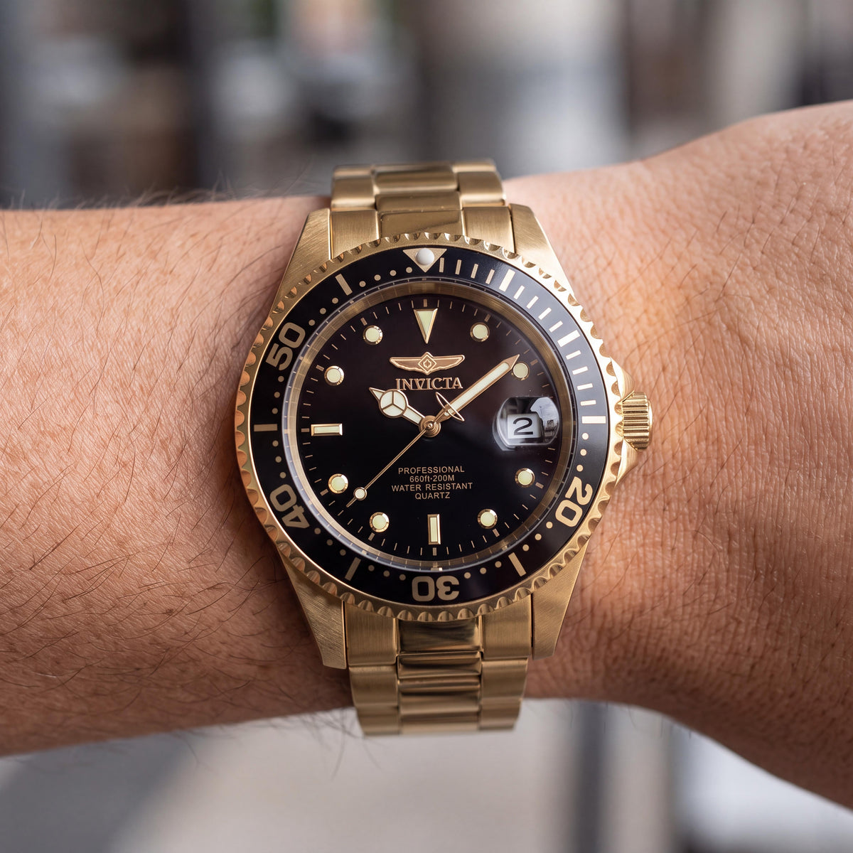 Invicta Pro Diver 8936OB Unisex Gold Stainless Steel Black Dial Quartz Bracelet Watch 38mm 20 Bar Water Resistant, Photo 4