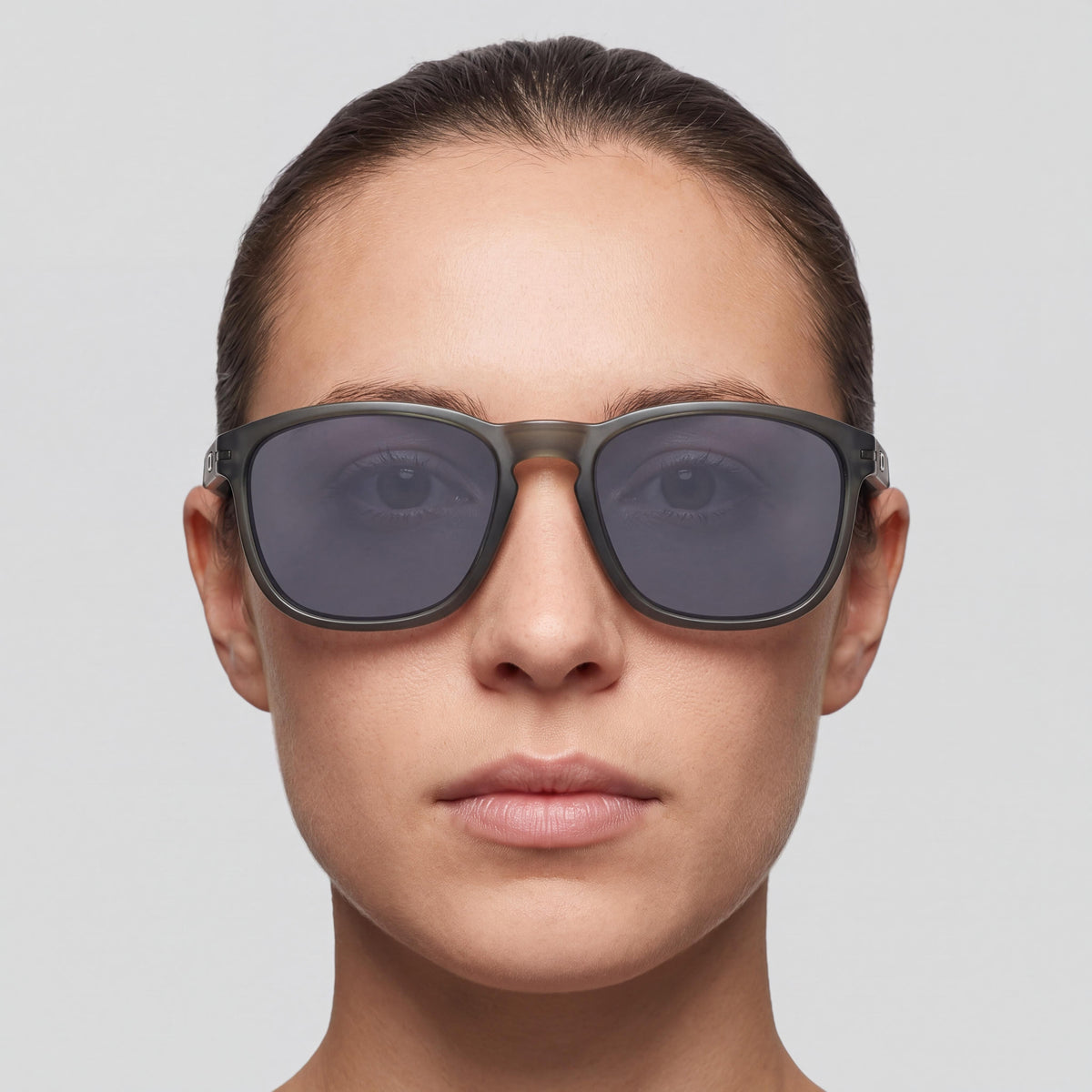 Oakley OO9223 Unisex Round UVA/UVB Protected Sunglasses, Matte Grey Smoke Frame, Grey Lenses, 55mm, Photo 4