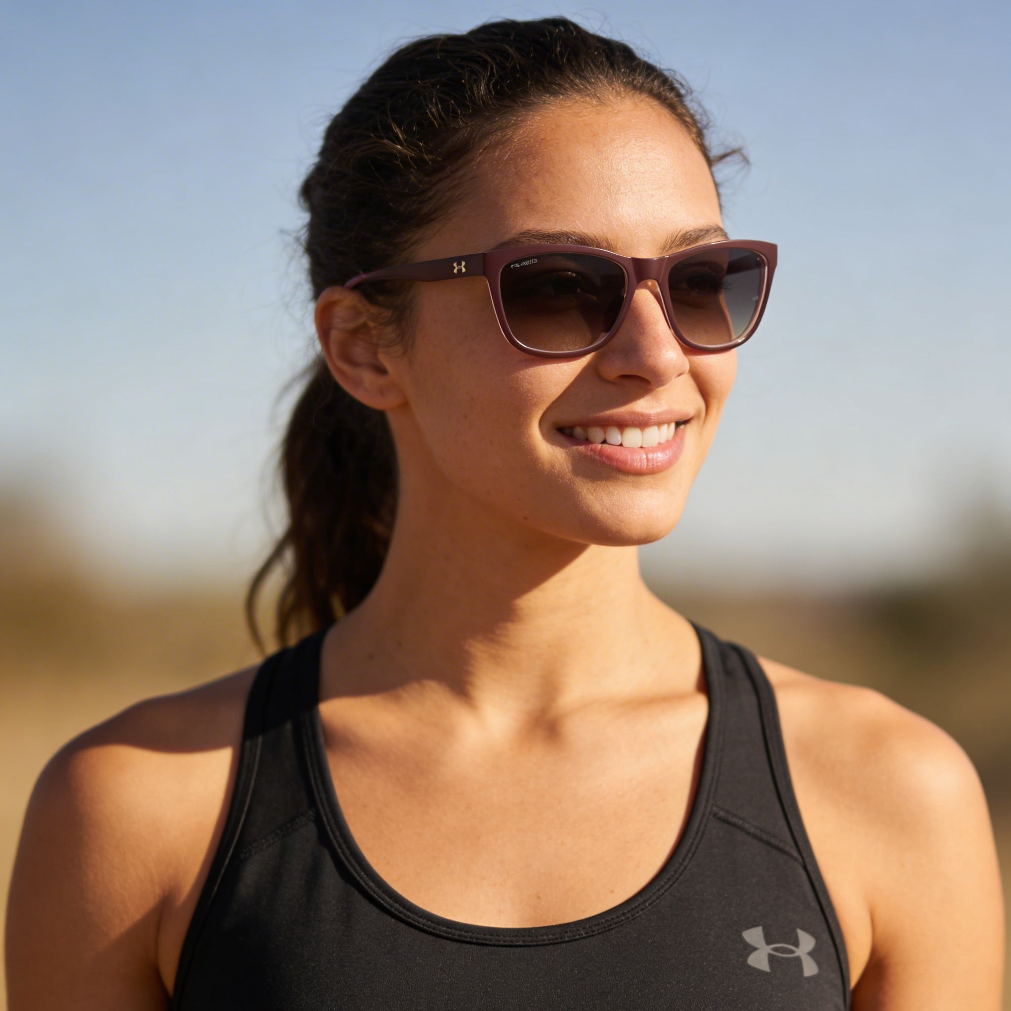 Gafas de sol cuadradas de poliamida UA Play Up para mujer de Under Armour, color burdeos y rosa, con protección UV, 55 mm, Photo 6