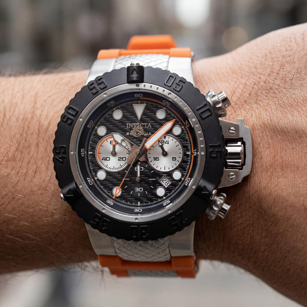 Reloj Invicta Subaqua para hombre 47829 de acero inoxidable plateado con esfera negra, cuarzo de 50 mm y resistencia al agua de 10 bares