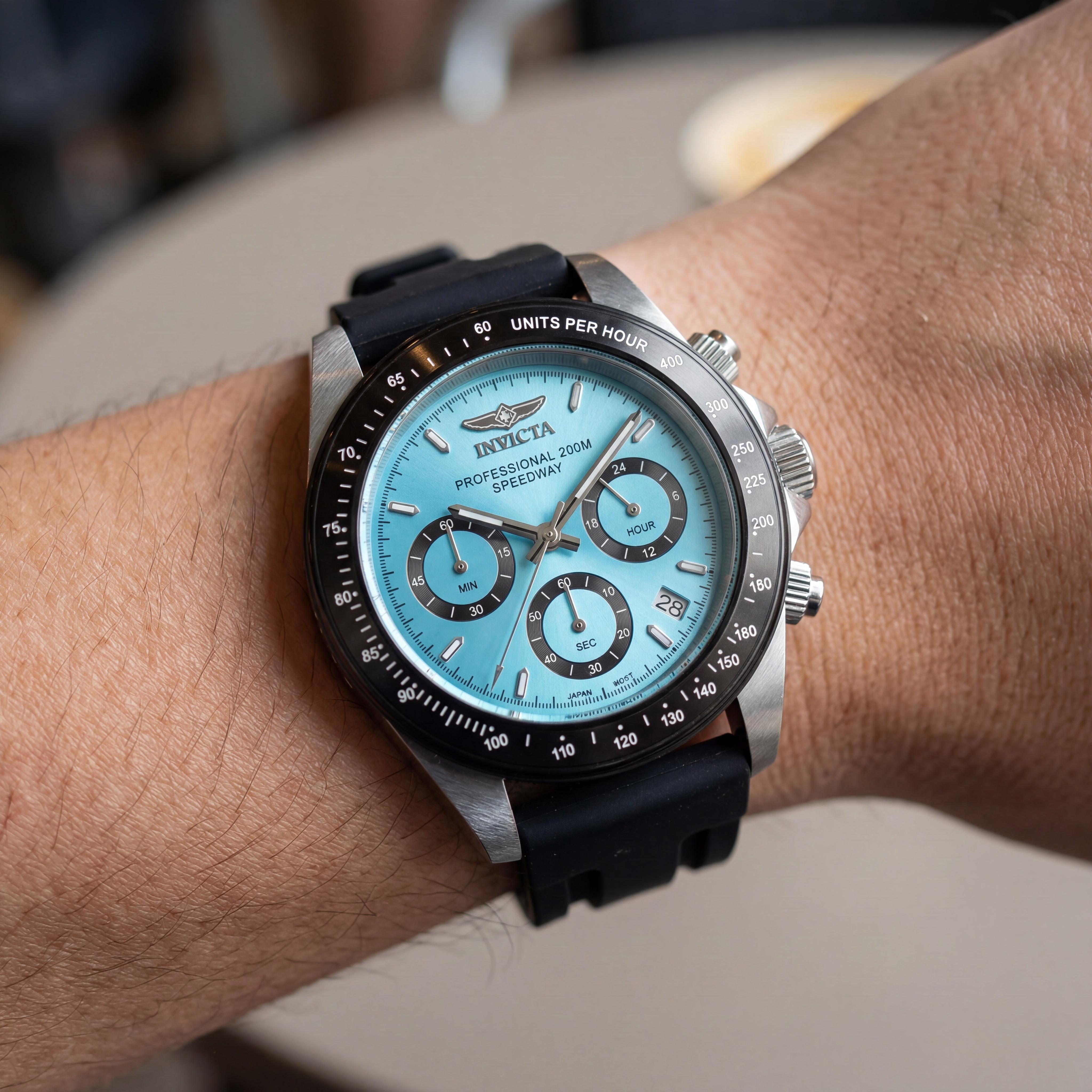 Invicta Speedway 50490 Reloj de cuarzo unisex con caja de acero inoxidable plateada de 40 mm y esfera azul, Photo 4