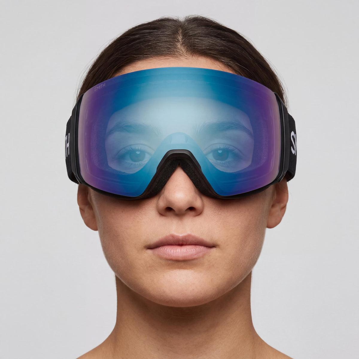 SMITH 4D XL Goggles Unisex Black Frame, Chromapop Everyday Blue Mirror Lens, 100% UV Protection, Anti-Fog, OTG Compatible, Photo 4