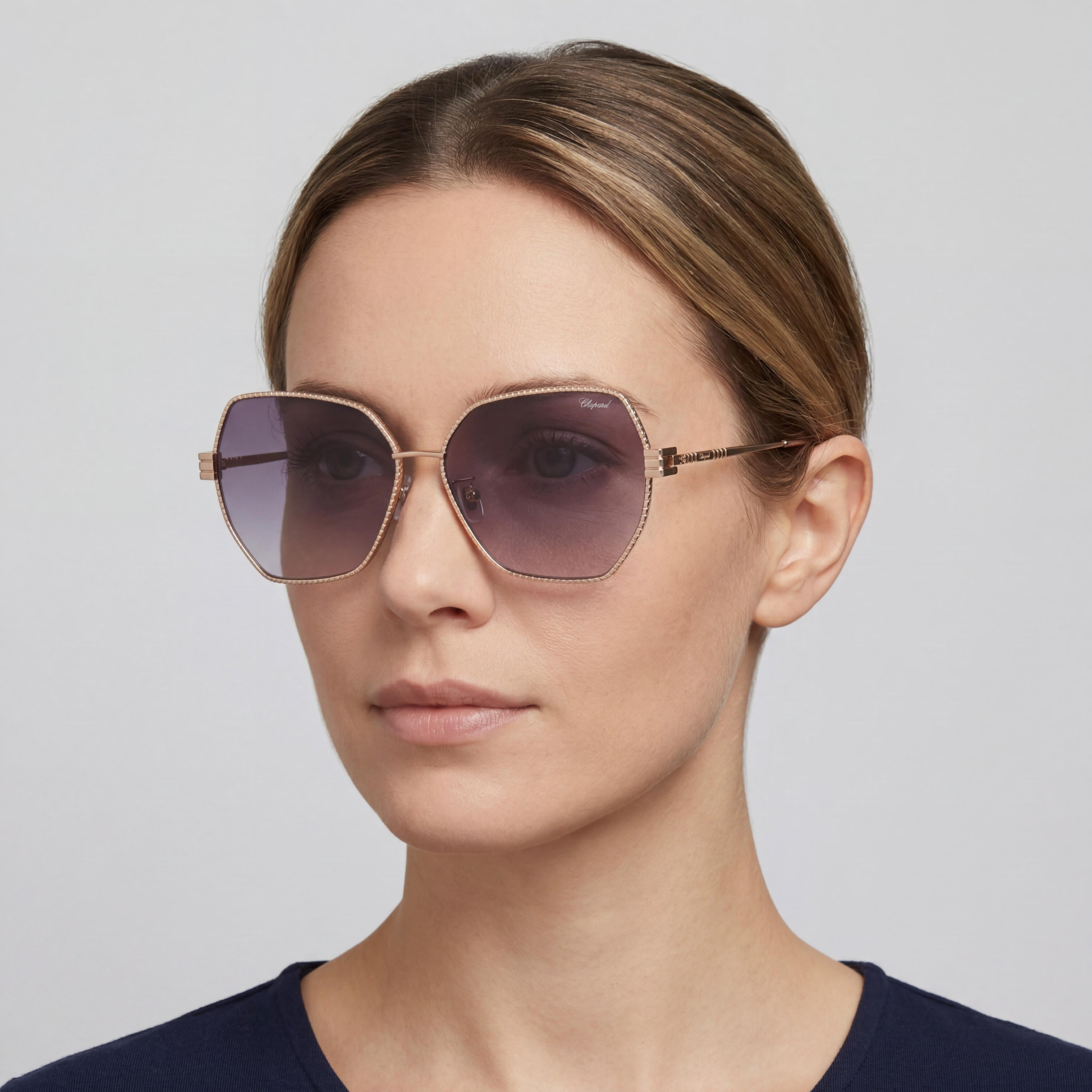 Gafas de sol Chopard casuales para mujer, marco de titanio y oro rosa, lentes no polarizadas con protección UV y degradado de humo de 59 mm, Photo 4
