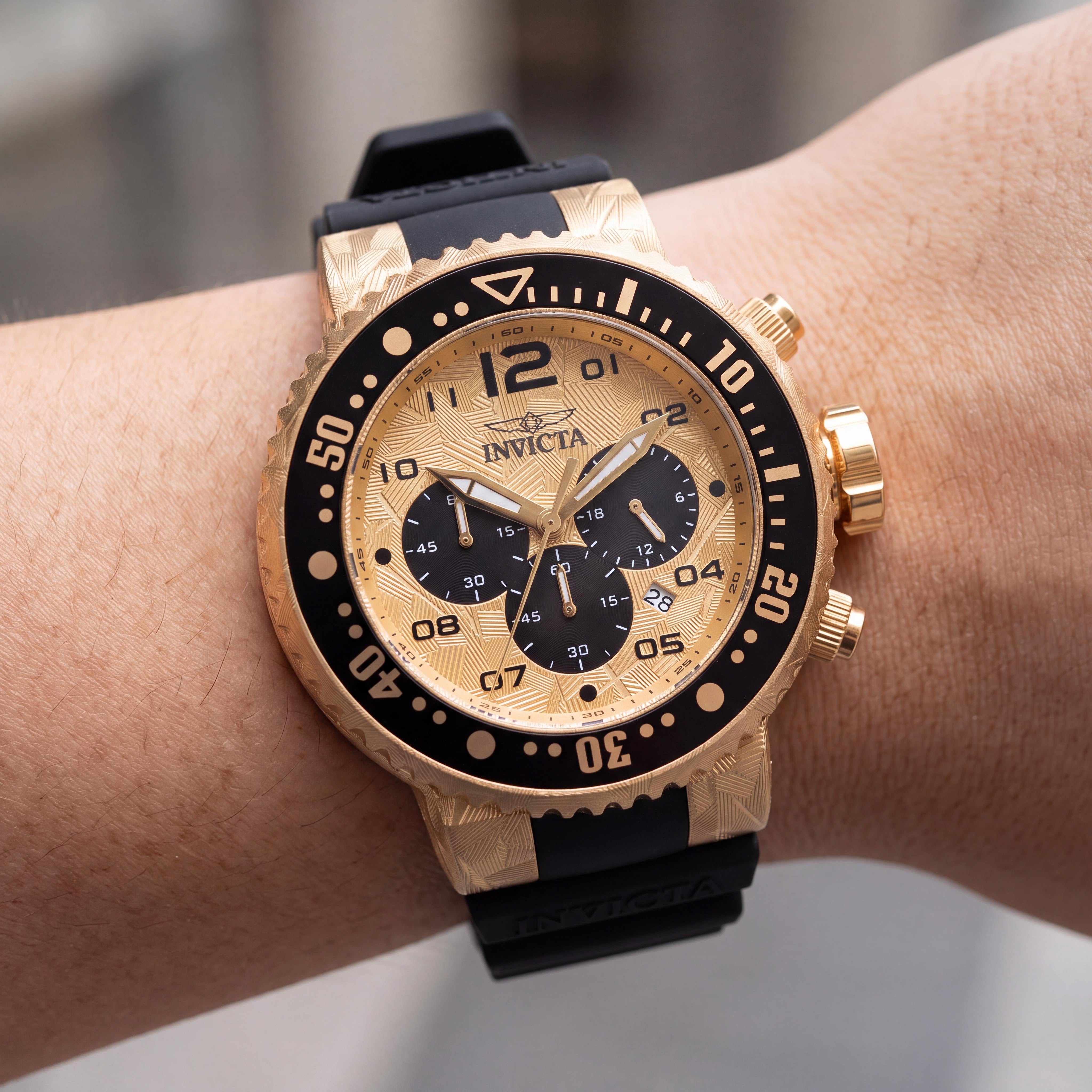 Invicta Pro Diver 48618 Unisex Gold Stainless Steel Case Chronograph Quartz 52mm Watch with Silicone Strap, Photo 4