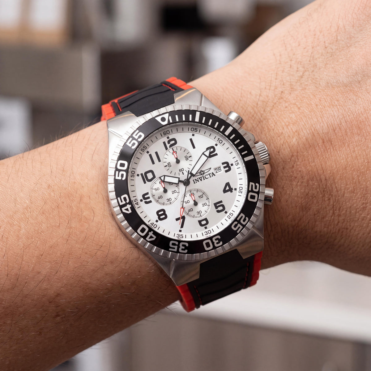 Invicta Pro Diver 12411 Men's Two-tone Stainless Steel Chronograph Quartz 100M WR Watch 52mm, Photo 4