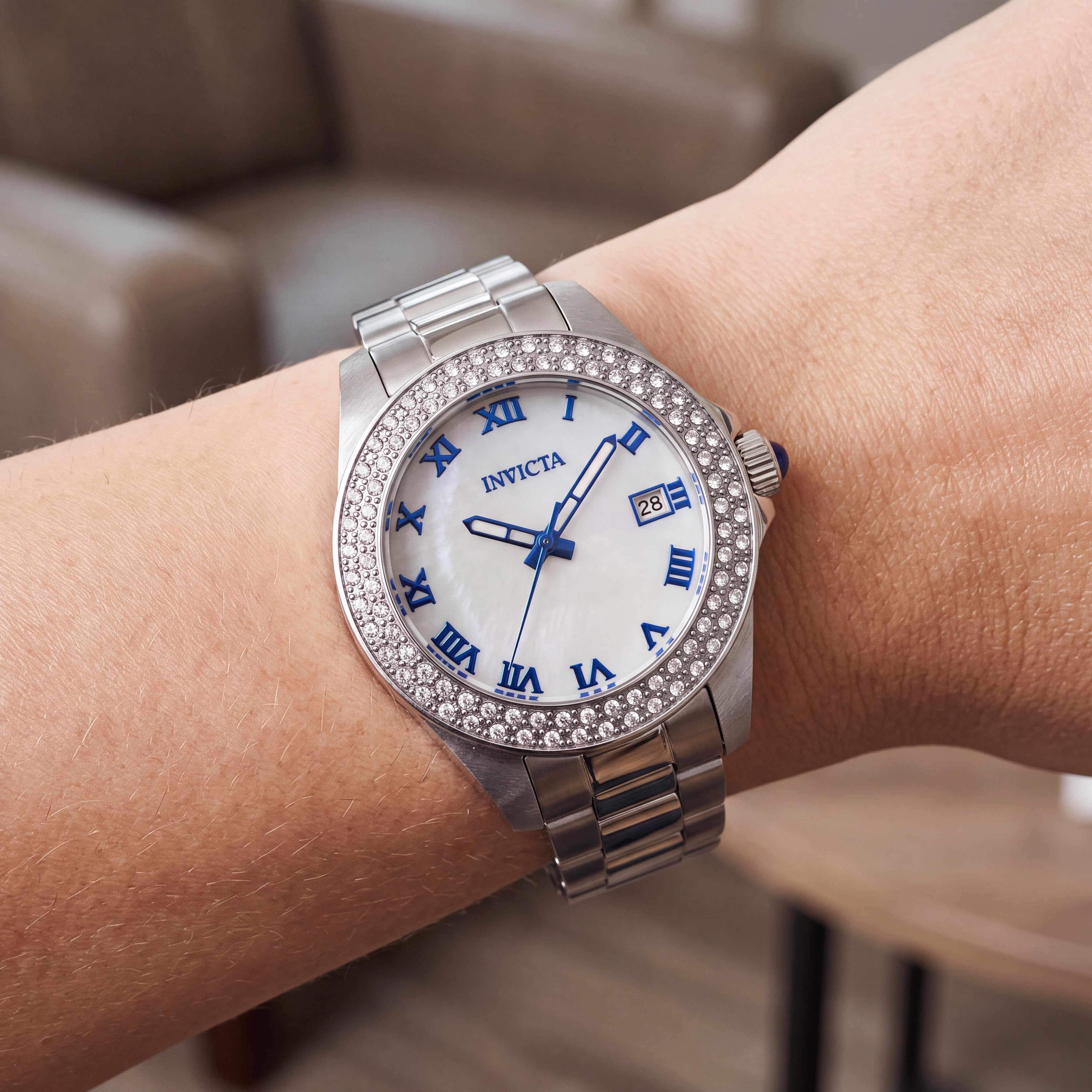 Reloj Invicta Angel 36069 para mujer, de acero inoxidable plateado de 34 mm, con bisel de cristal y esfera de nácar, Photo 4