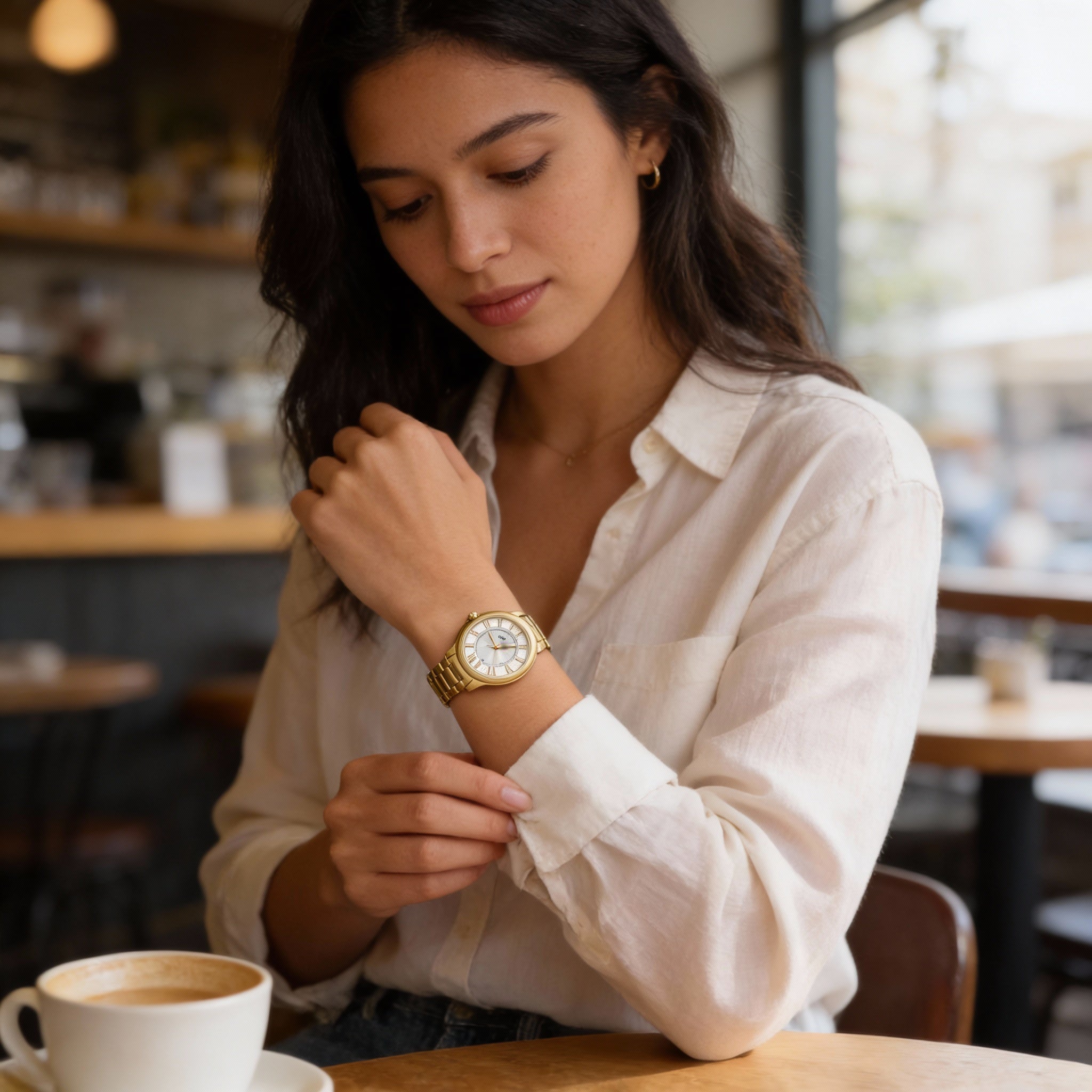 Reloj Fossil Gilmore para mujer con pulsera de acero inoxidable dorado, esfera con números romanos, fecha de tres manecillas y caja de 38 mm., Photo 5