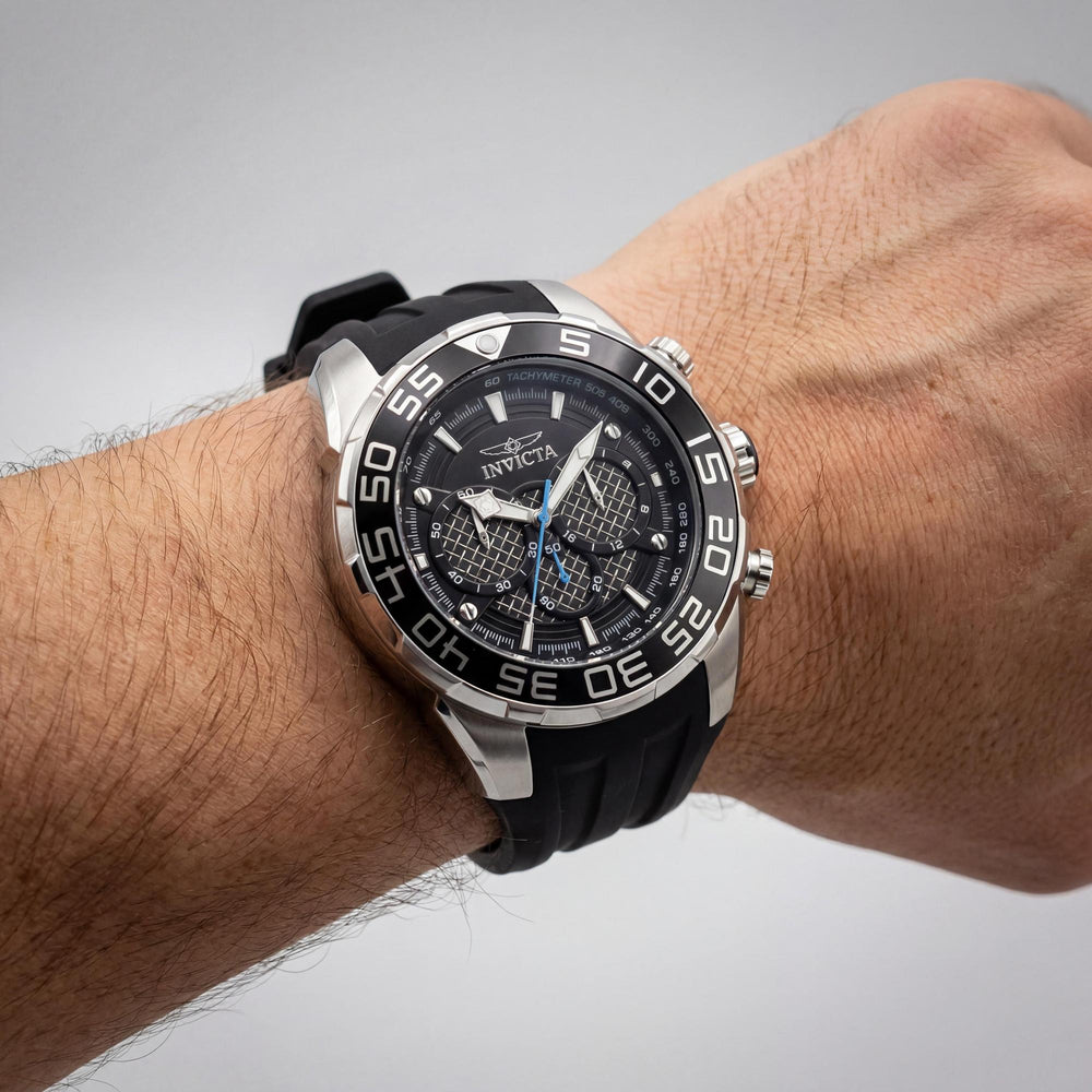 Reloj cronógrafo Invicta Speedway para hombre, luminoso, de acero inoxidable, plateado y negro, de 50 mm.