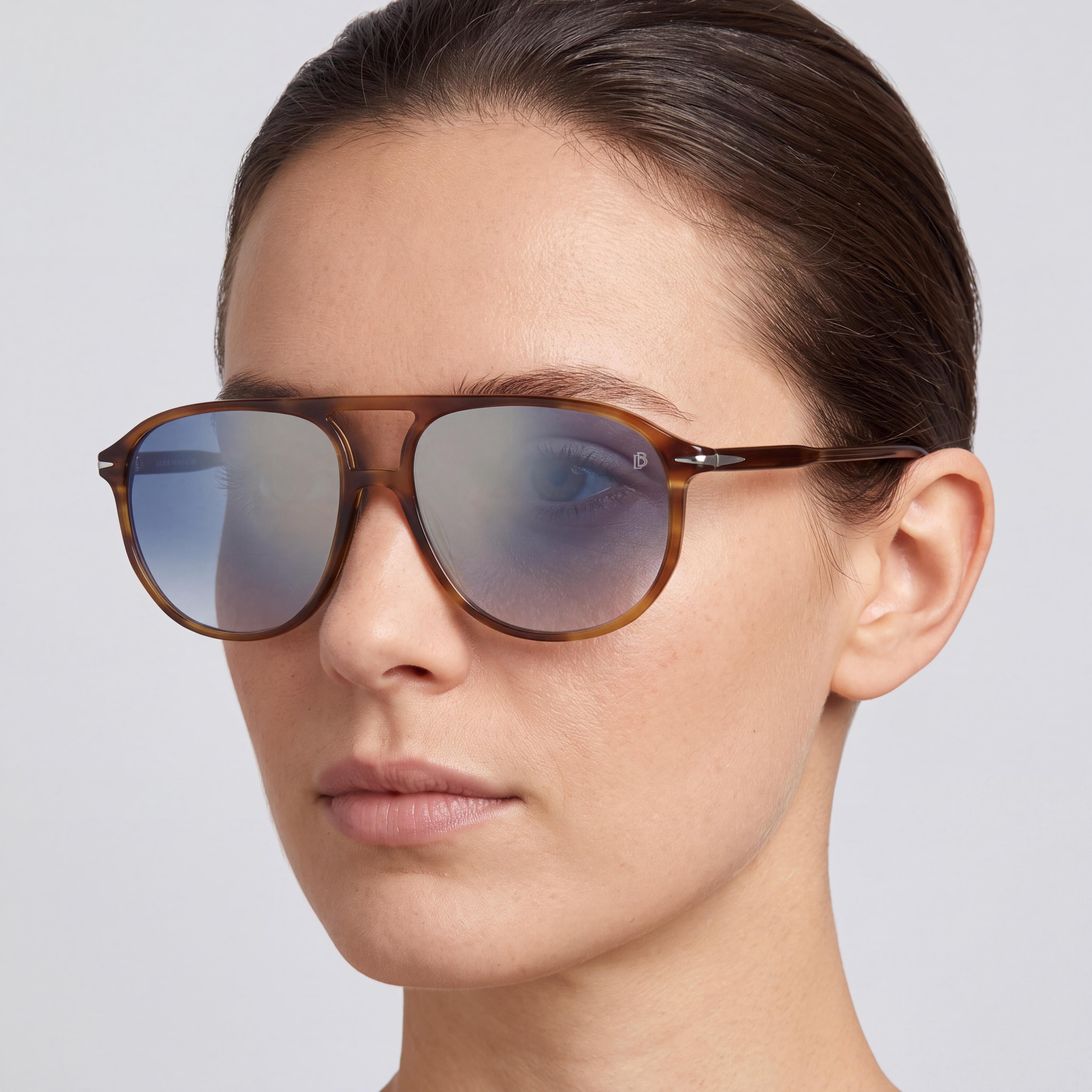 David Beckham DB 1159/S Classic Women's Rectangular Brown Horn Light Acetate Non-Polarized Blue Mirror Antireflex Sunglasses 58mm, Photo 5