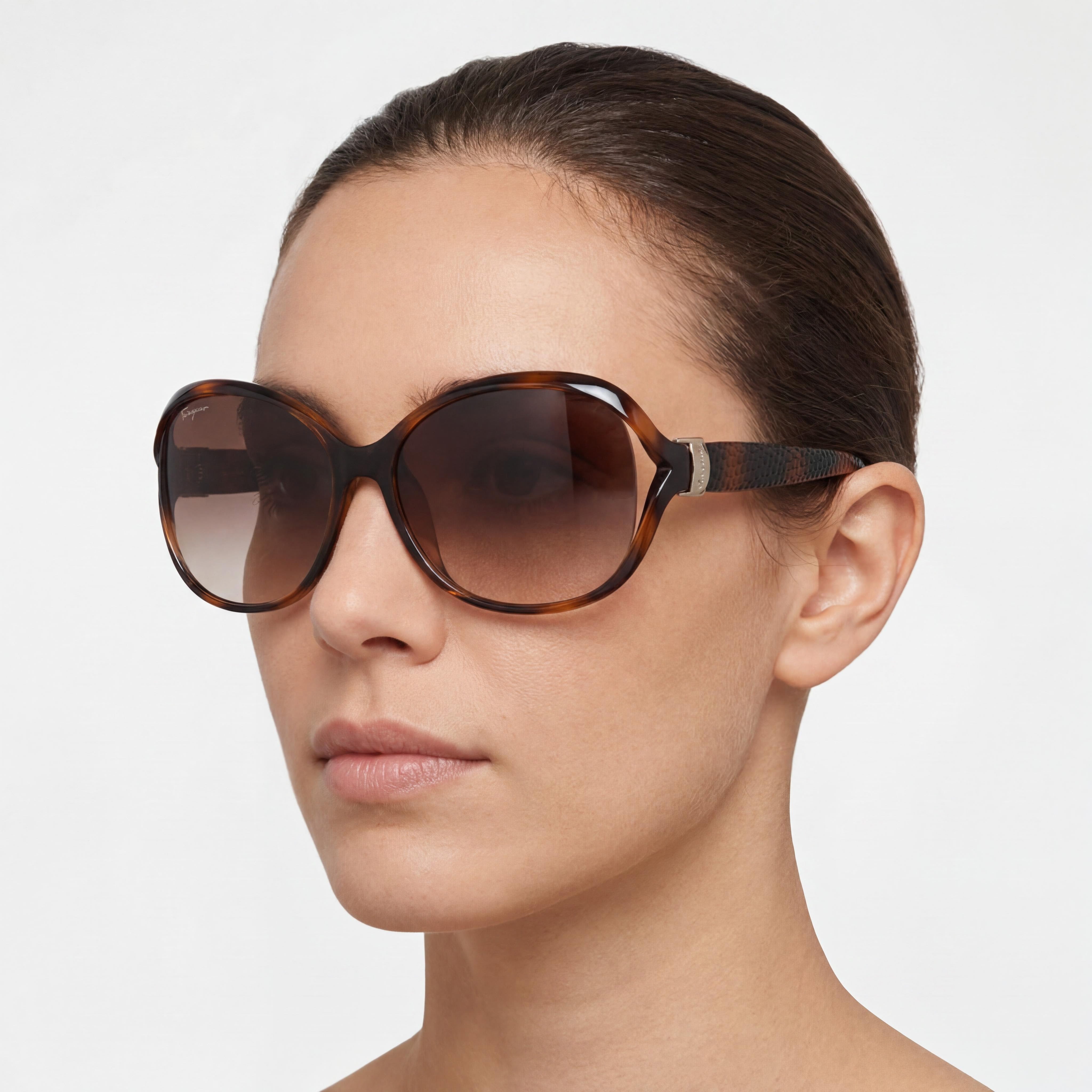 Salvatore Ferragamo Classic Women's Tortoise Plastic Brown Gradient 100% UV Protected 61mm Sunglasses, Photo 4