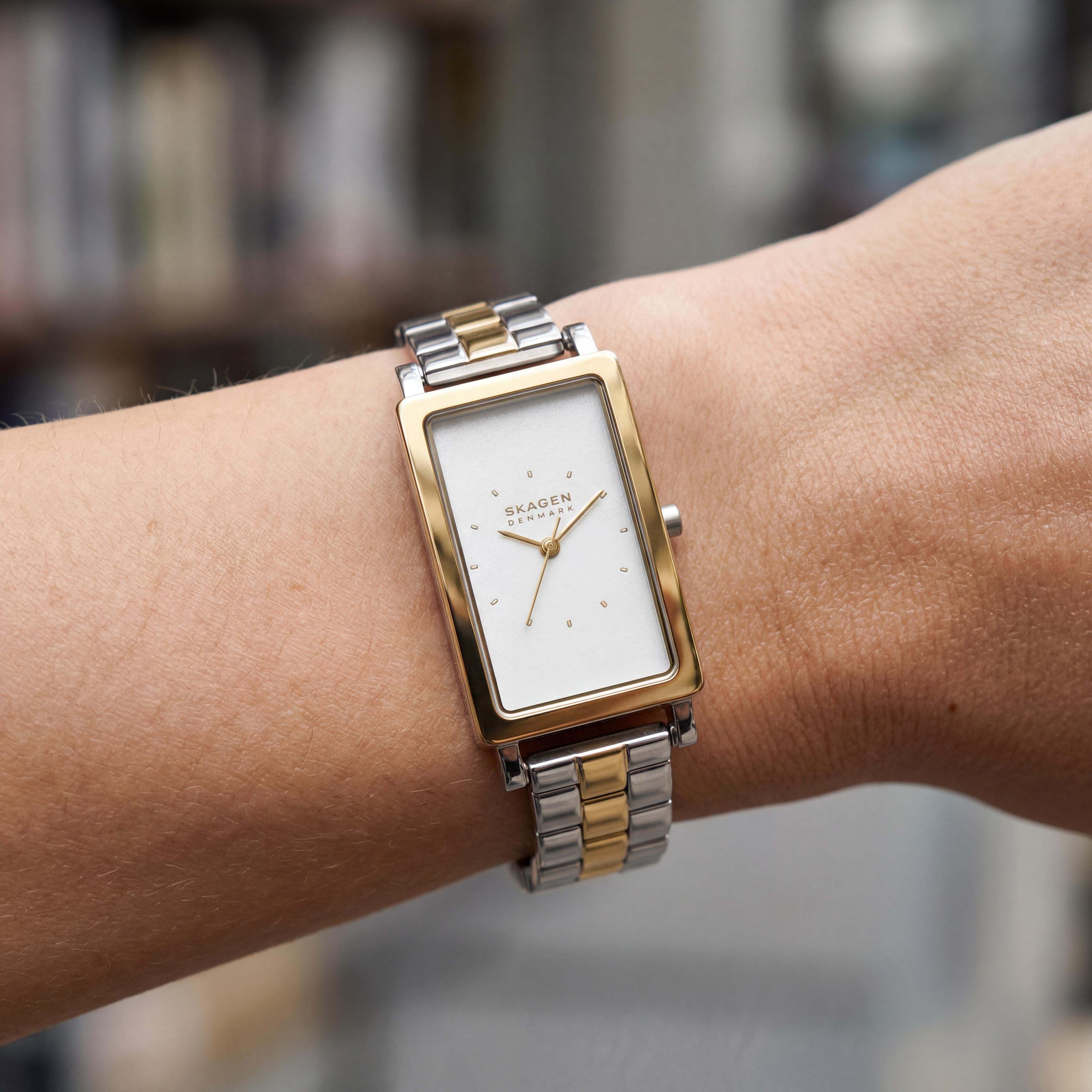 SKAGEN DENMARK Hagen Lille reloj de cuarzo de acero inoxidable bicolor resistente a los arañazos para mujer, 31 mm, Photo 4