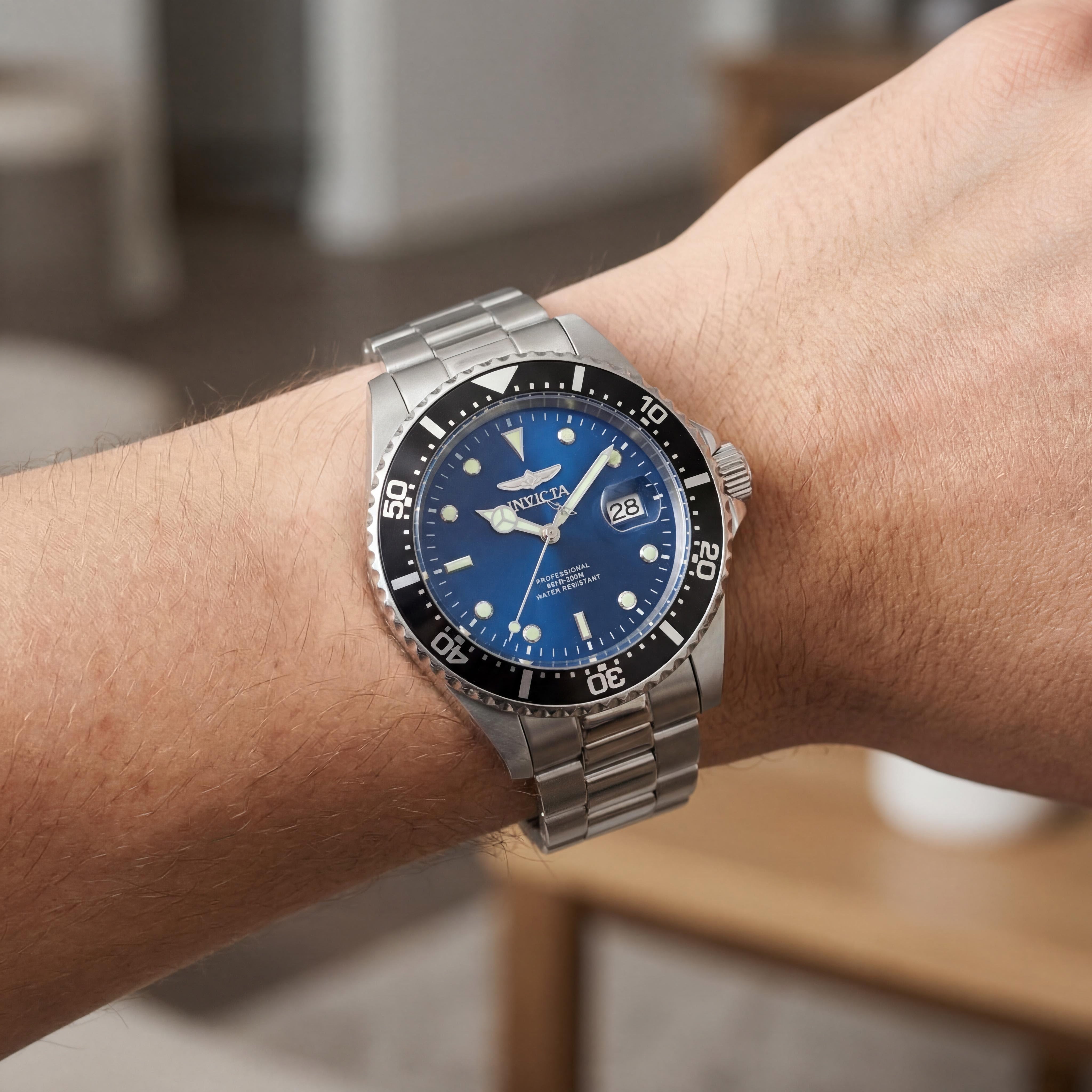 Invicta Pro Diver 22054 Men's 43mm Stainless Steel Blue Dial Quartz Bracelet 200m Water Resistant Watch, Photo 4