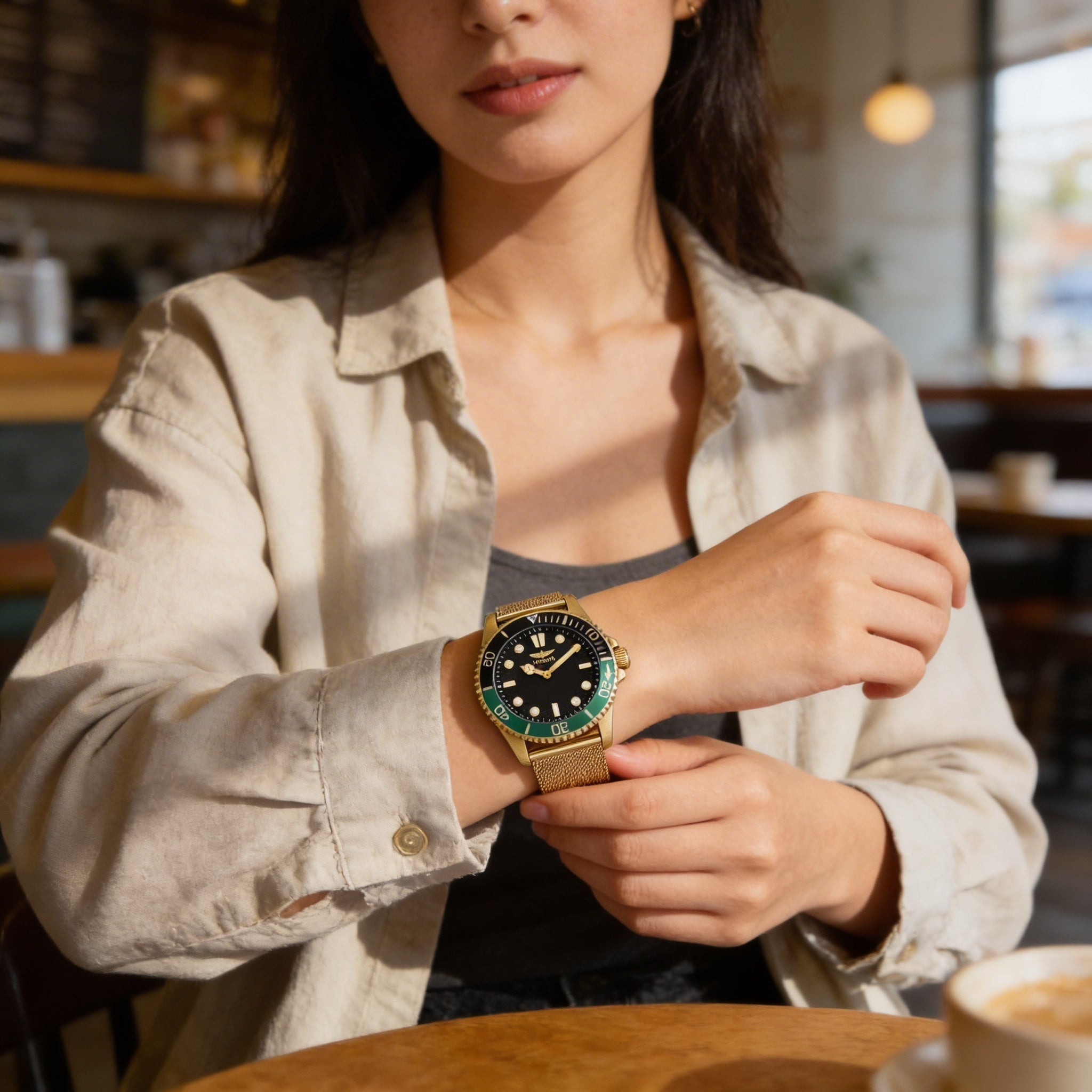 Reloj de cuarzo unisex Invicta Pro Diver 49692, caja y pulsera de acero inoxidable dorado, esfera negra, 43 mm, 10 ATM, Photo 5