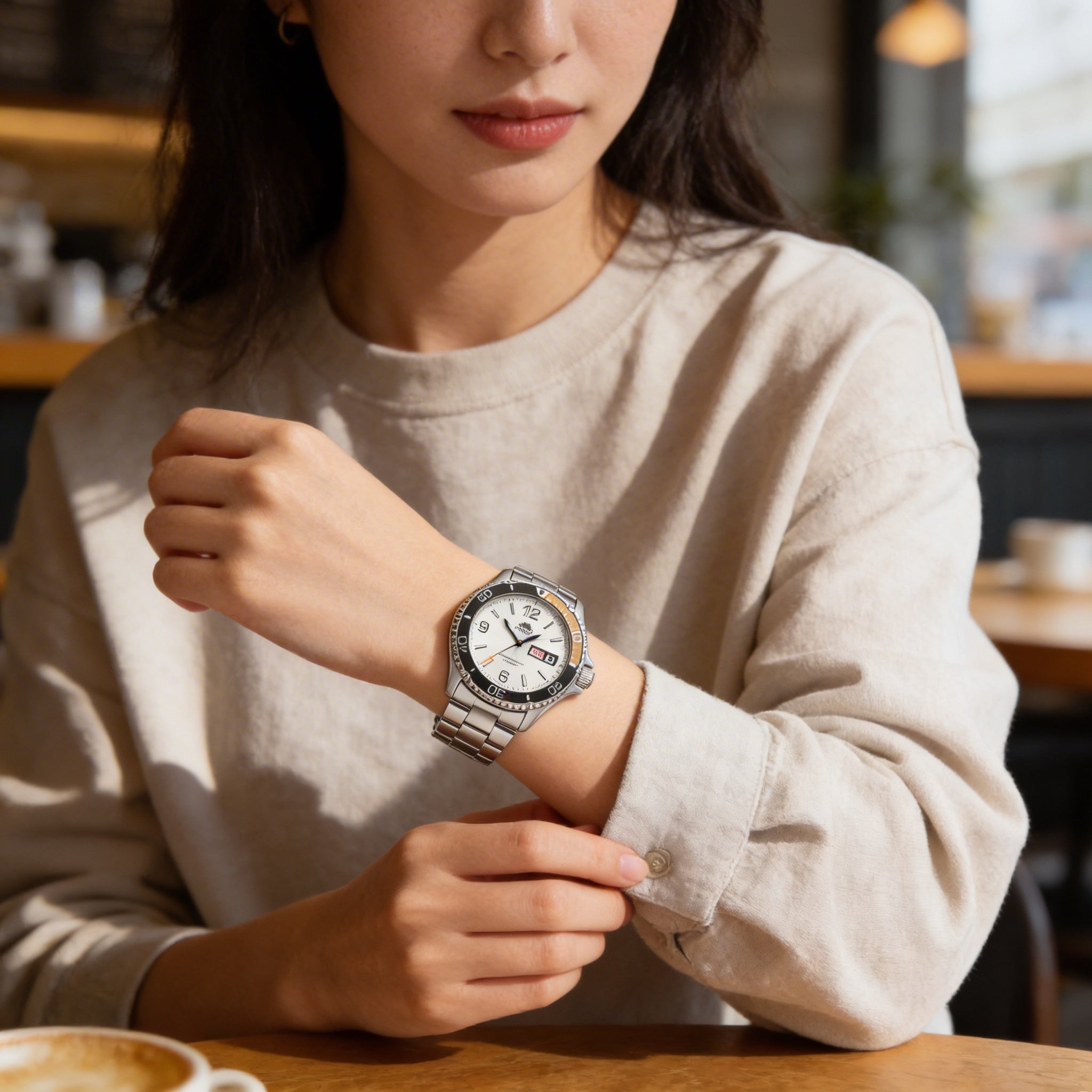 Orient Modern Unisex Automatic Stainless Steel Watch with Sapphire Crystal, Water Resistant, Glow In The Dark, 42mm Silk Grey Dial, Photo 4