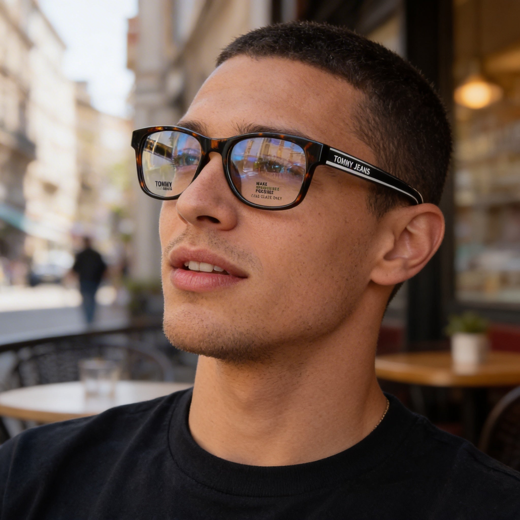 Tommy Hilfiger Modern Men's Eyewear with Injected Havana Frame & Non-polarised Polycarbonate Lenses, 52mm, Photo 5
