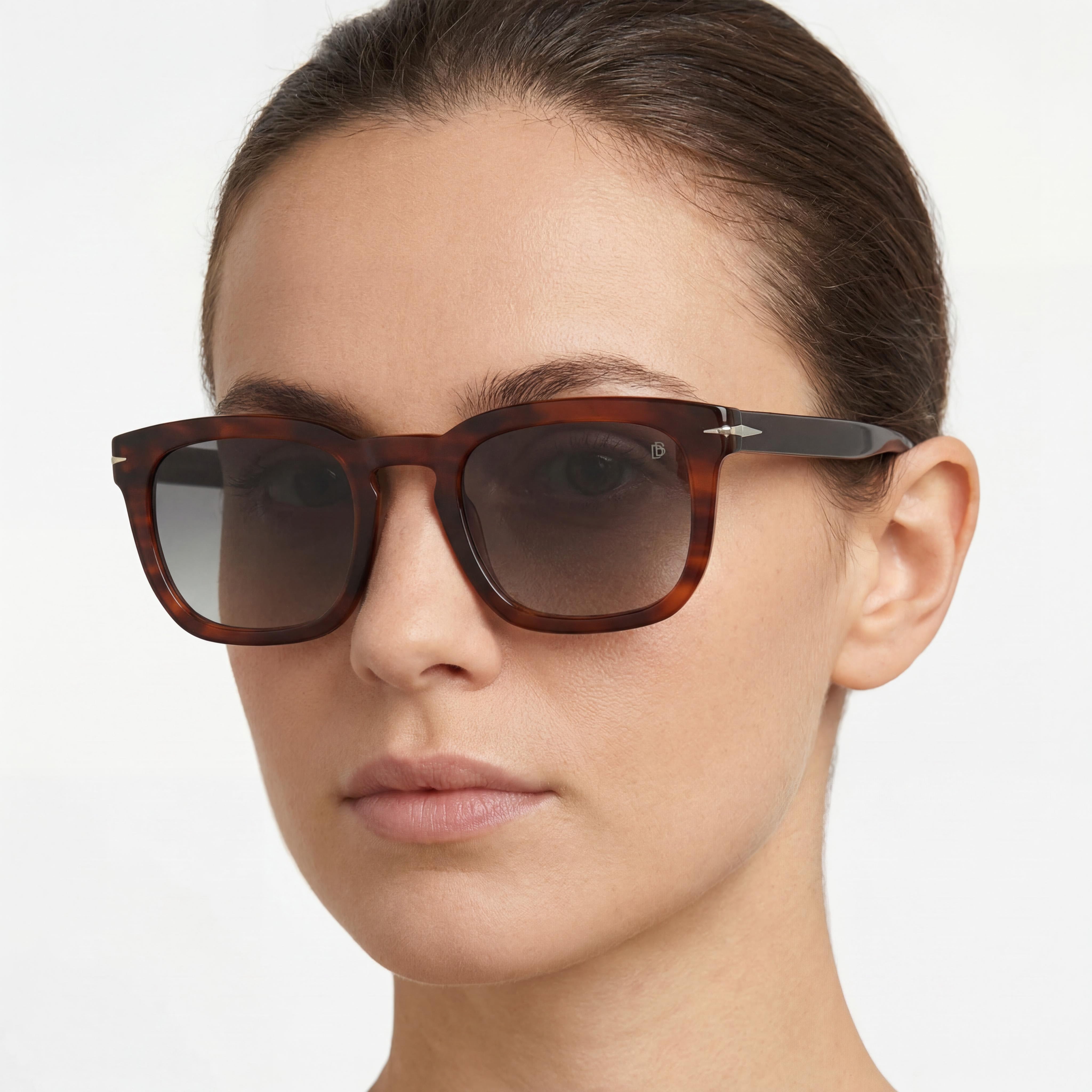 Gafas de sol David Beckham Db 7076/s para mujer, modernas, de acetato marrón cuerno, con protección UV 400, 50 mm, Photo 4