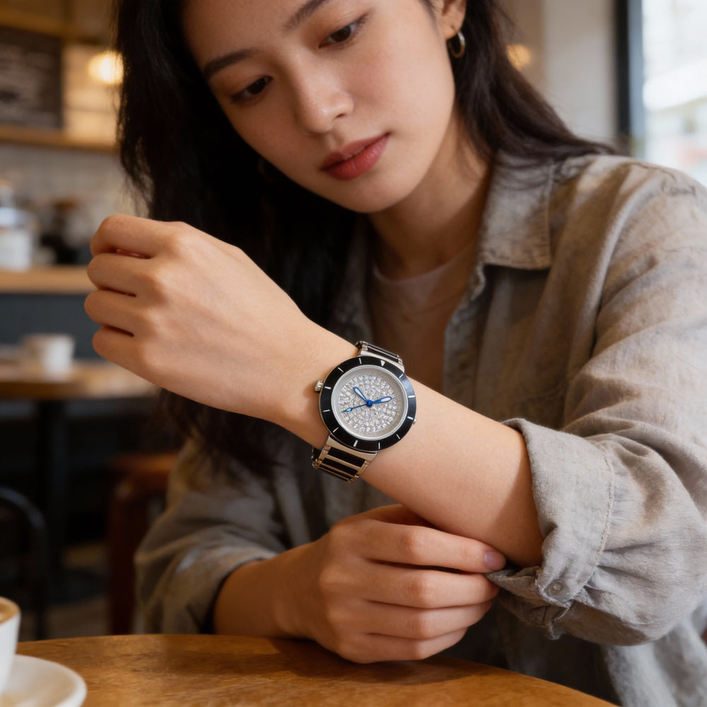 Oniss Women's Toulon ON7261 Silver Dial Stainless Steel Quartz Watch with Scratch Resistant Mineral Crystal