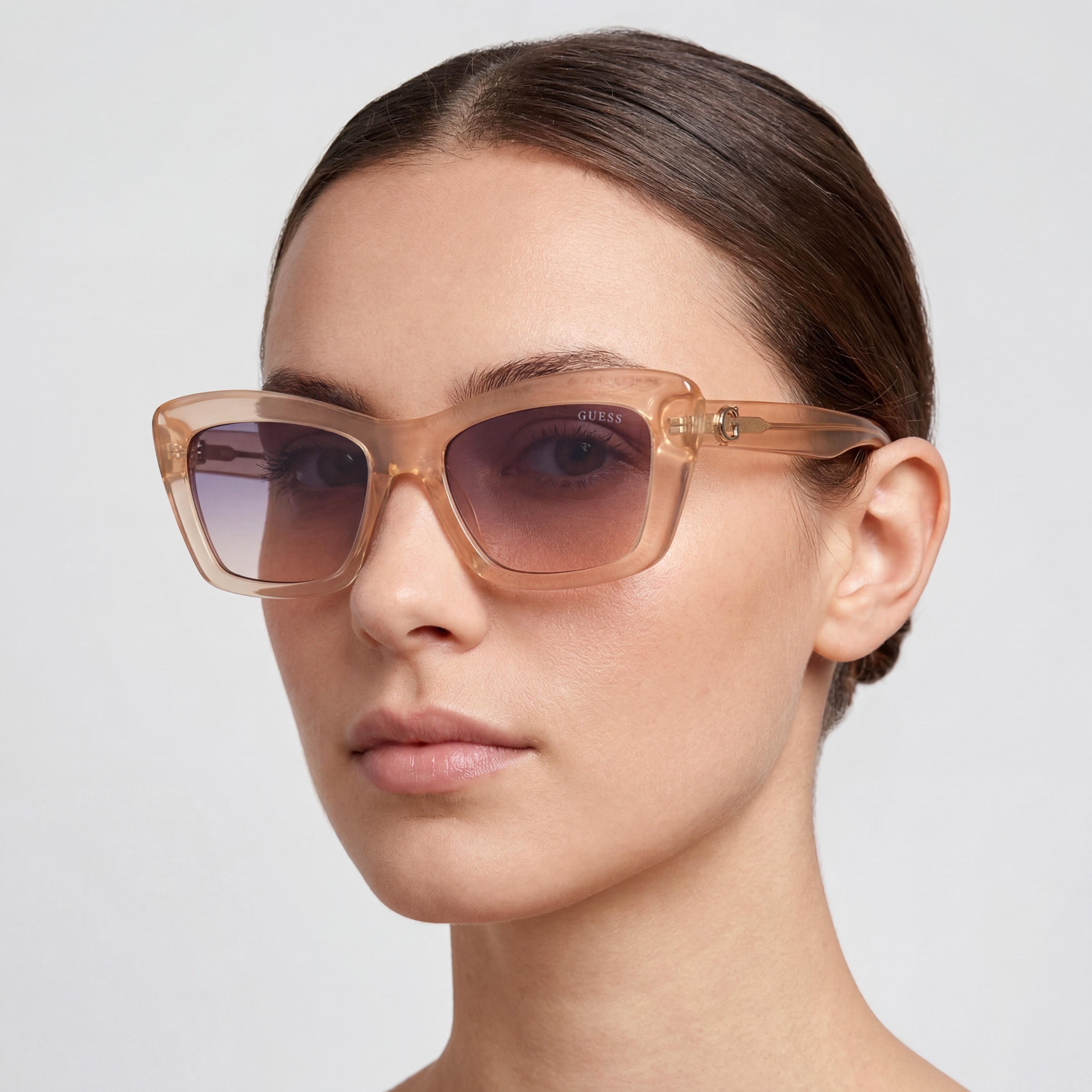 Gafas de sol rectangulares de plástico GUESS para mujer, color naranja claro brillante, lentes violetas espejadas degradadas con protección UV, 52-17-140, Photo 3