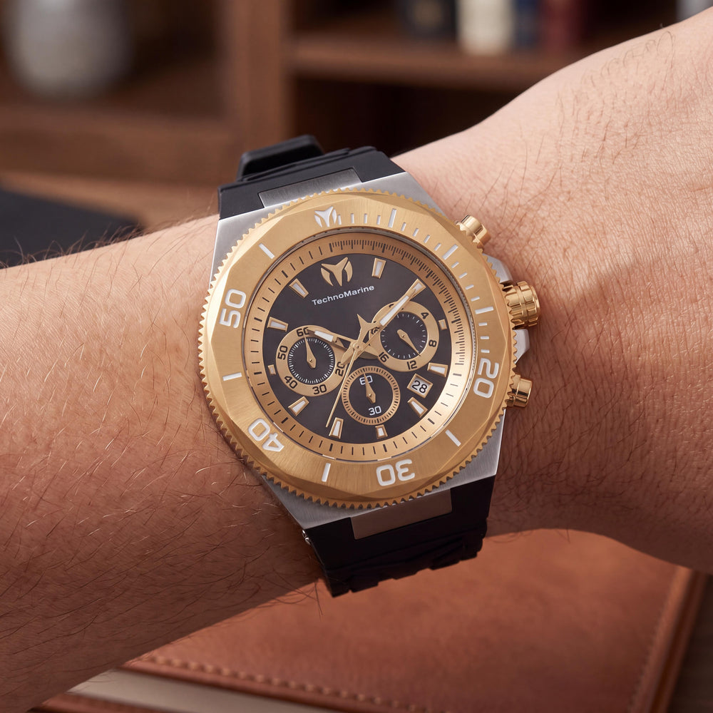 Reloj Technomarine Manta TM-224018 cronógrafo para hombre, de acero inoxidable plateado de 49 mm, esfera negra, correa de silicona
