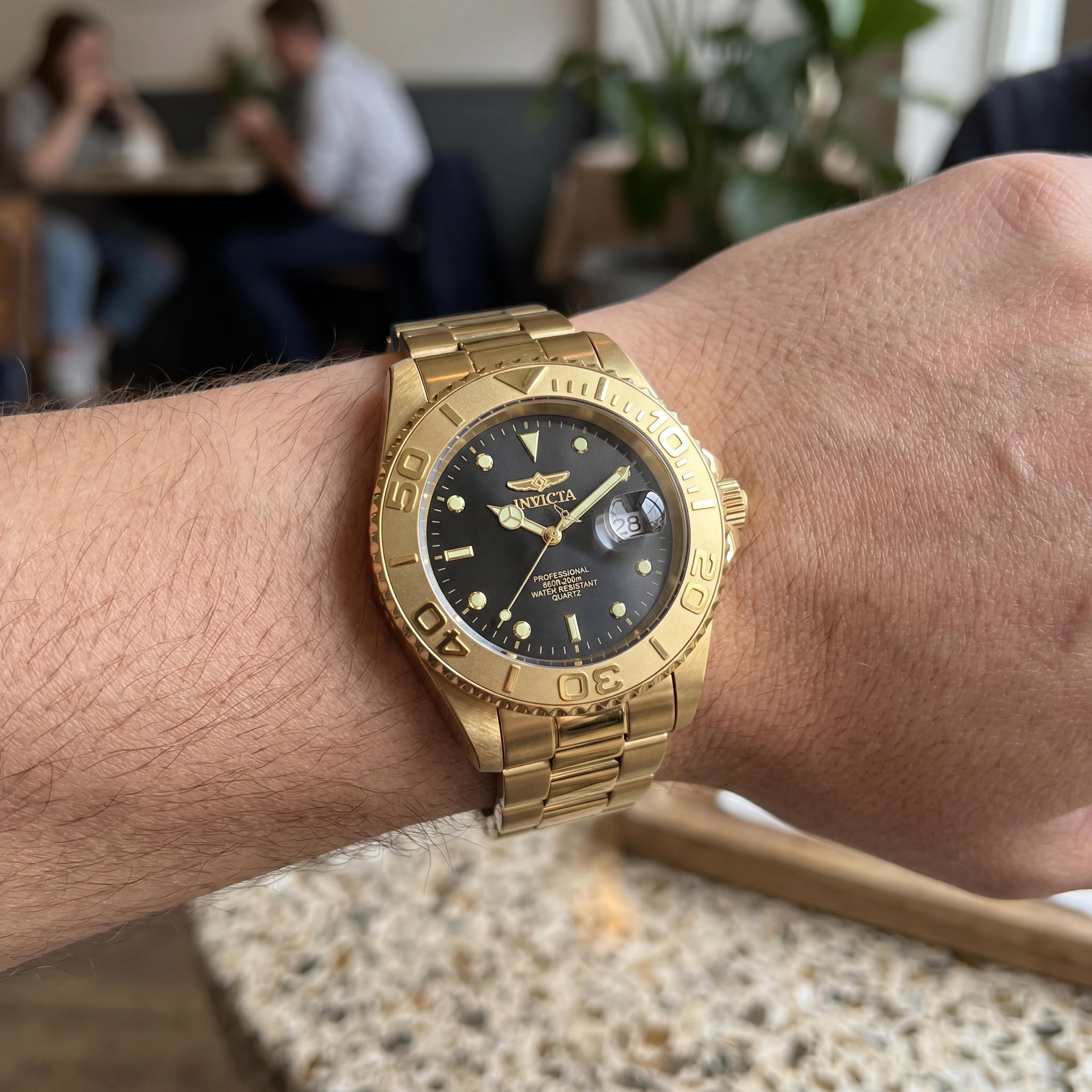Invicta 29946 Pro Diver Quartz Watch Men's Gold-tone Stainless Steel Black Dial 43mm 200M Water Resistance, Photo 4