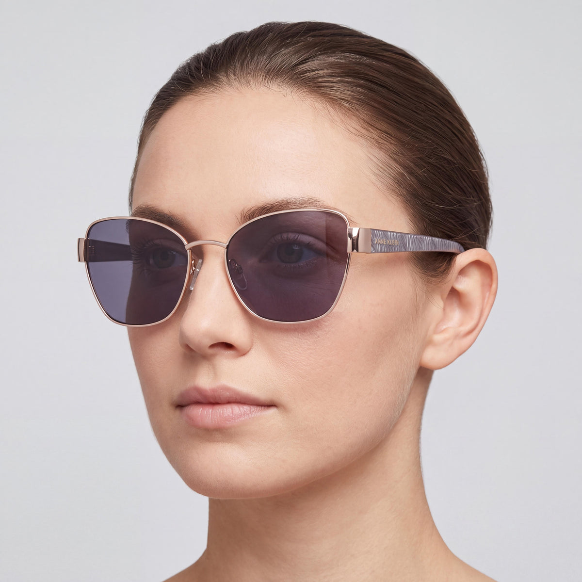 Gafas de sol Anne Klein Classic Glam para mujer, de acetato dorado, con lentes polarizadas multicolor y protección 100% UVA y UVB, 58 mm, Photo 5
