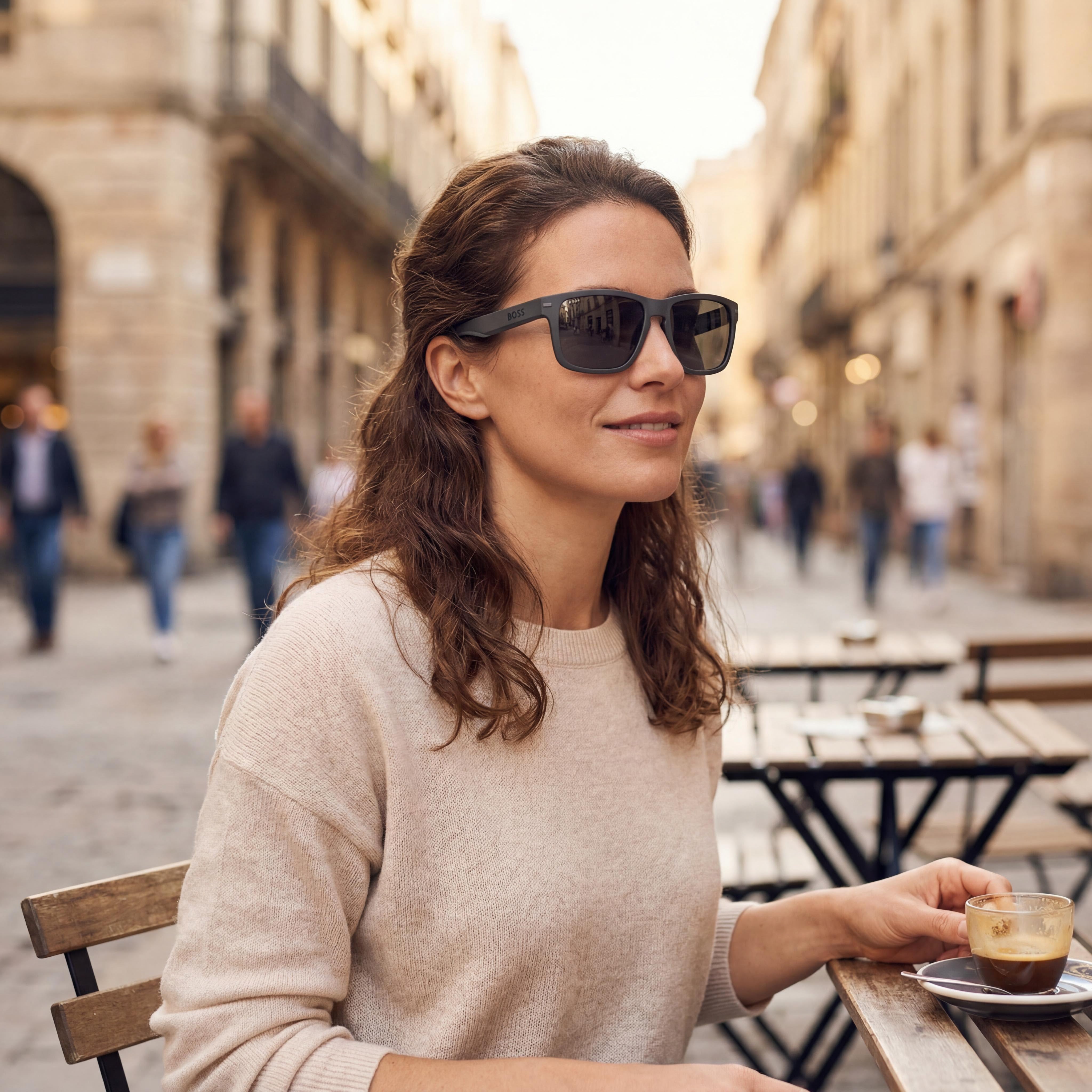 Gafas de sol clásicas Hugo Boss para mujer con montura de acetato gris negro mate y lentes gris negro, ancho de lente de 57 mm, Photo 6